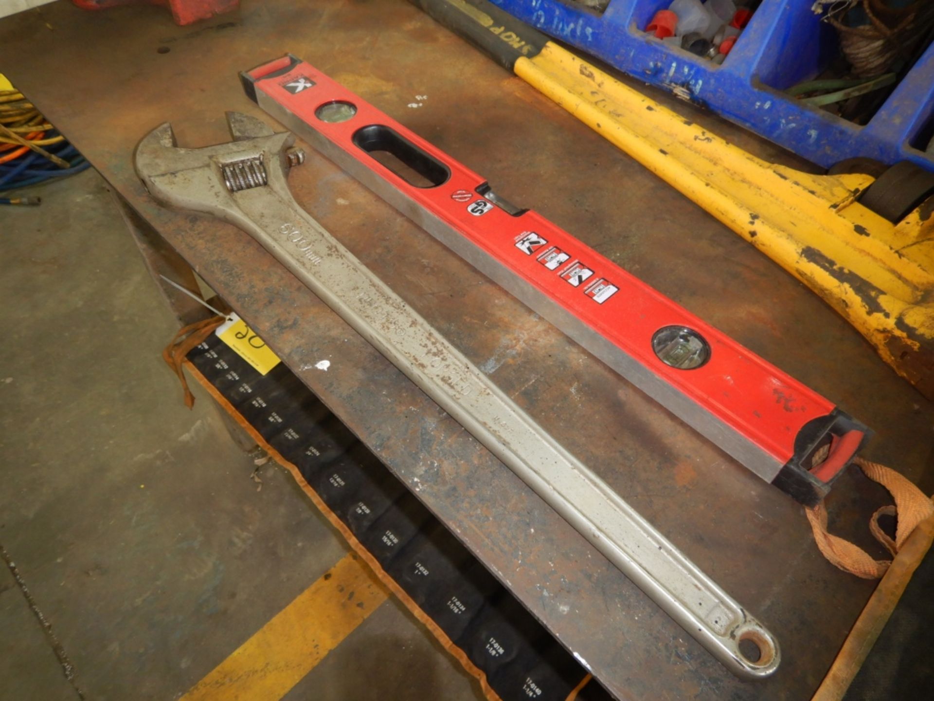 PROTO 24" CRESCENT WRENCH, 12" PIPE WRENCH, 24" & 36" PRY BARS, PROCORE 16 PC COMBINATION WRENCH SET - Image 3 of 4