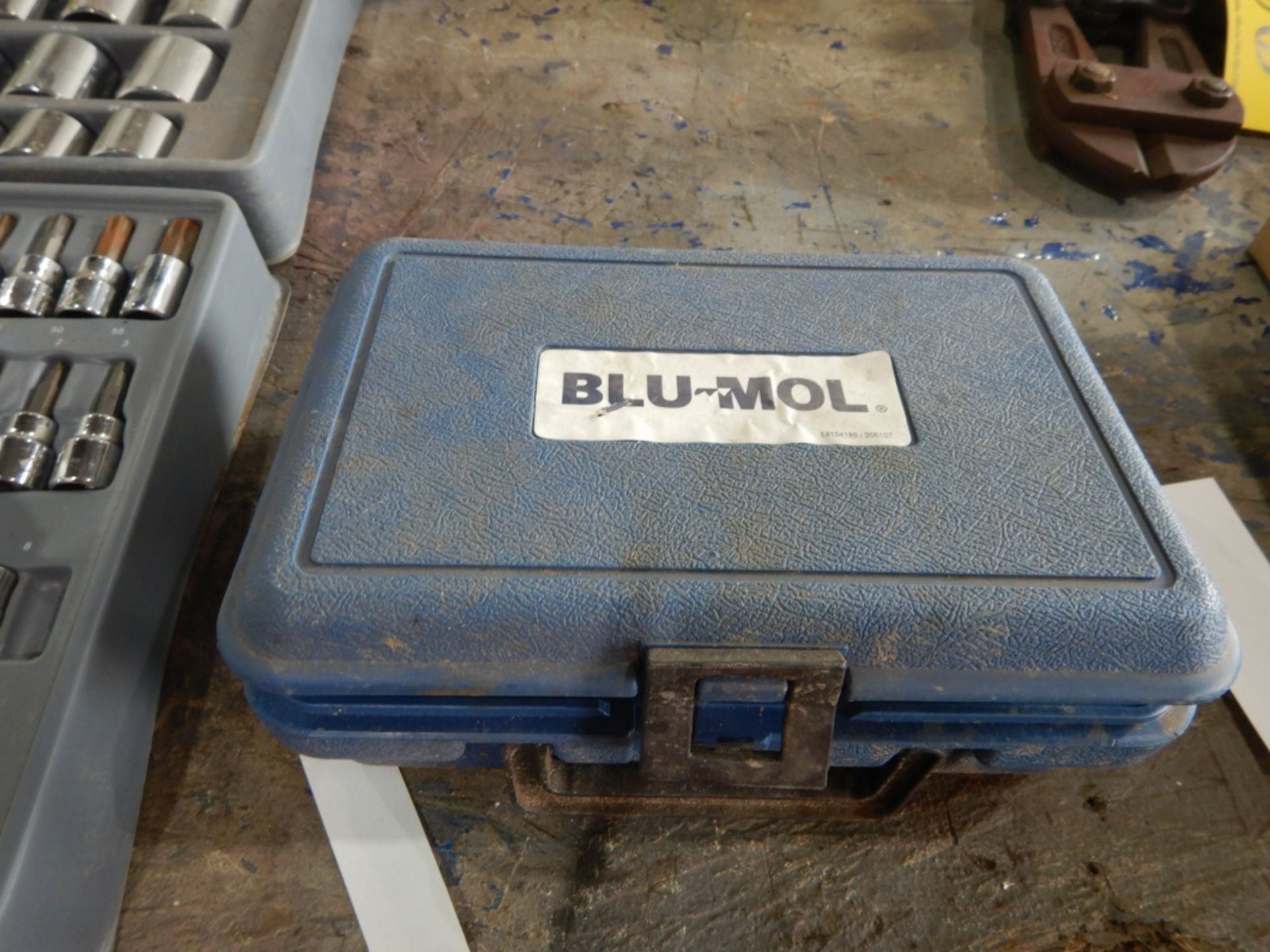 BLU-MOL PLUMBERS HOLE SAW KIT - Image 2 of 2