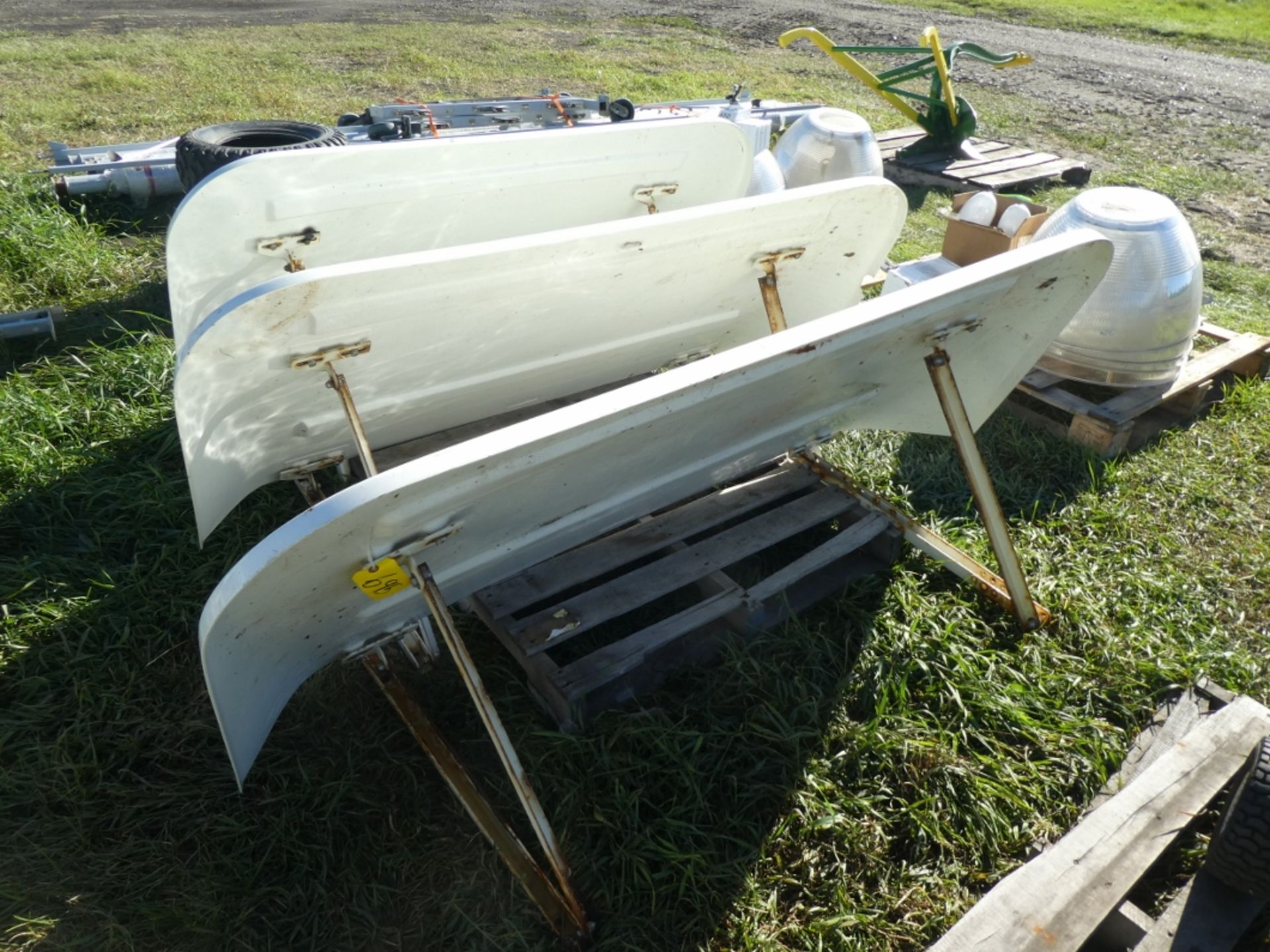 2-CAB MOUNT WIND DEFLECTORS, 3-ROOF MOUNT WIND DEFLECTORS - Image 5 of 6