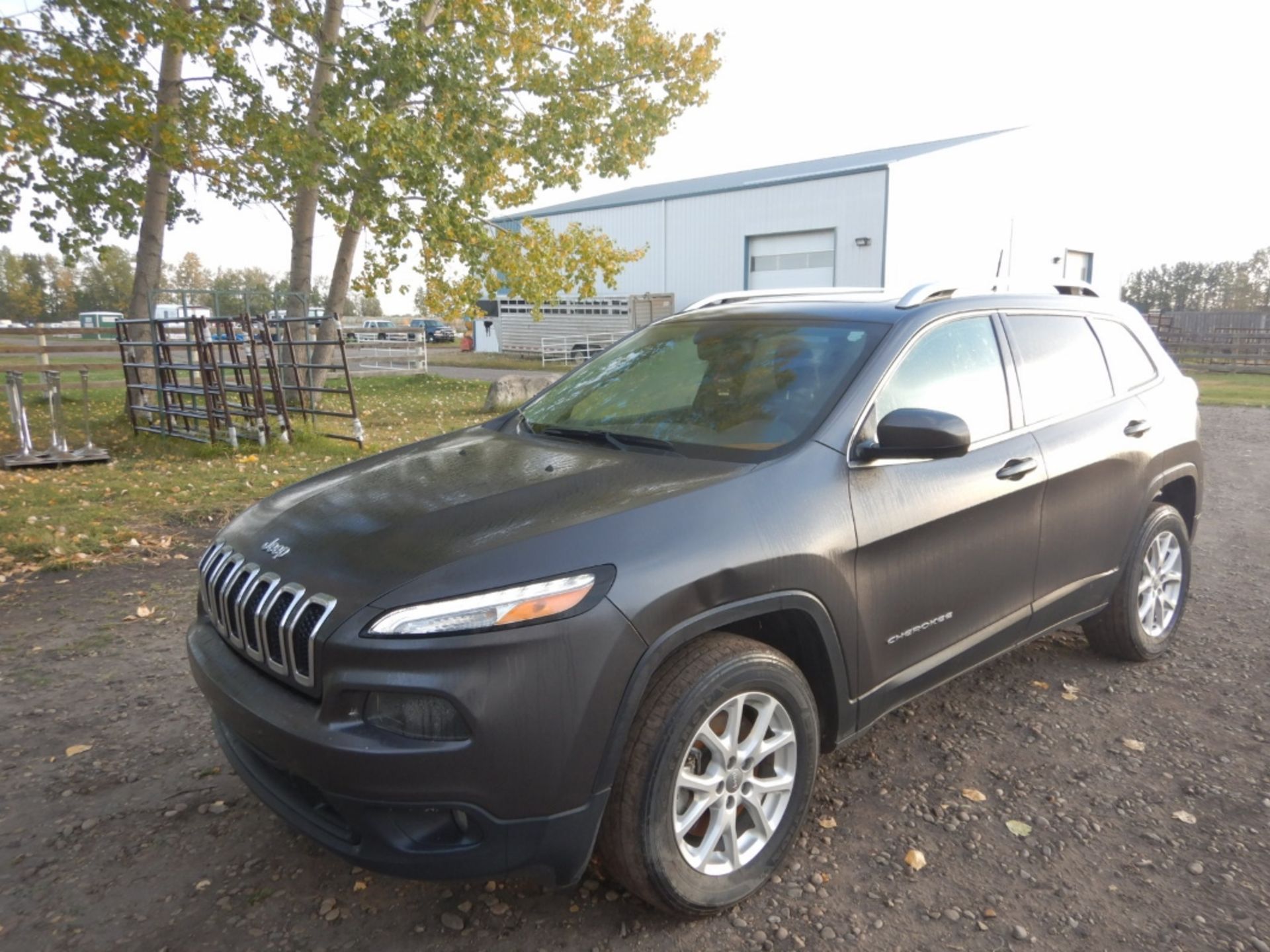 2016 JEEP CHEROKEE LATITUDE, 4X4, 53,656 KM SHOWING S/N 1C4PJMCS9GW225217