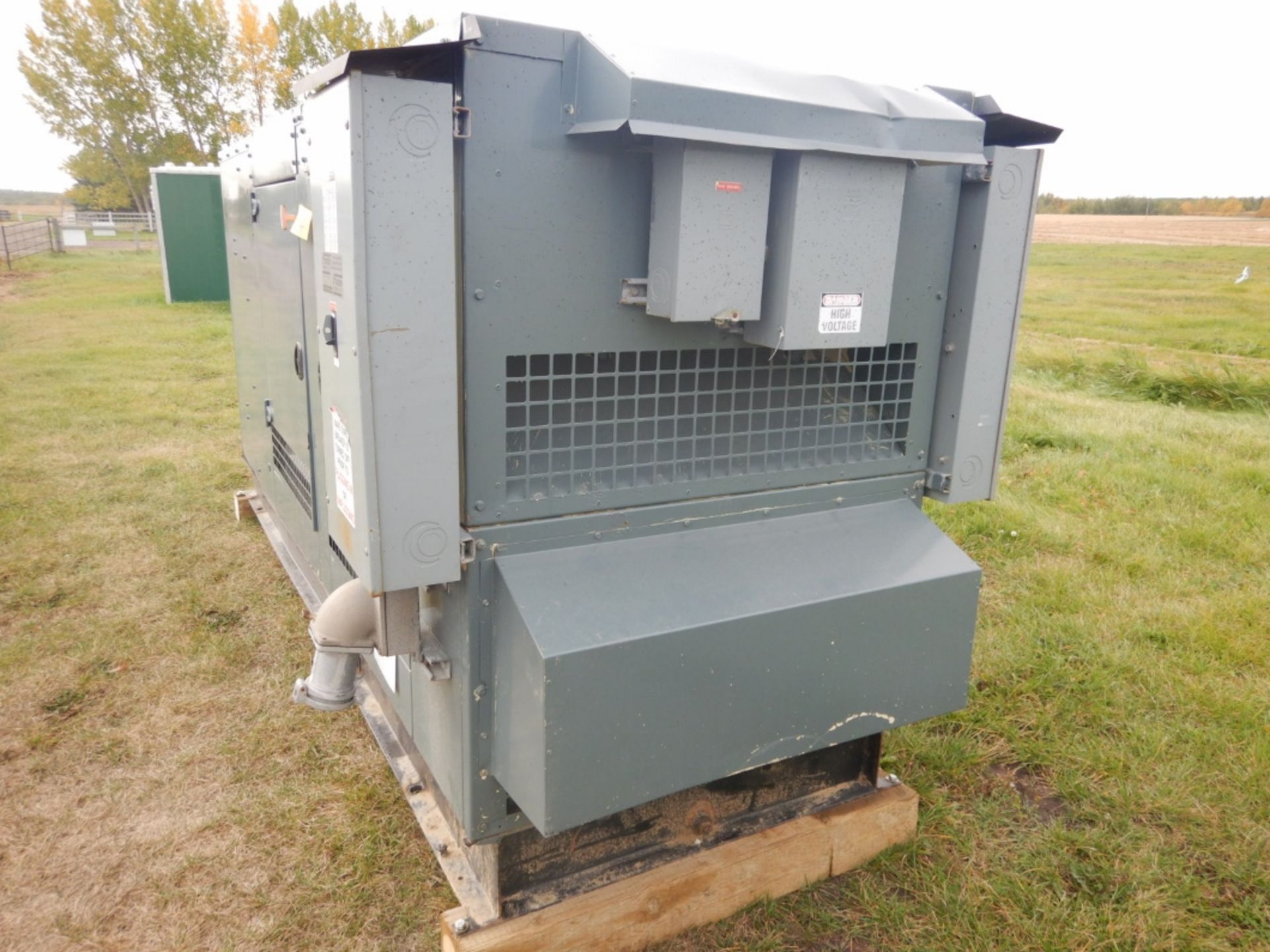 STAMFORD 150 KW (187 KVA STATIONARY GENERATOR W/JOHN DEERE 6.8L DIESEL ENGINE, 480V/3PH S/N PE - Image 3 of 11