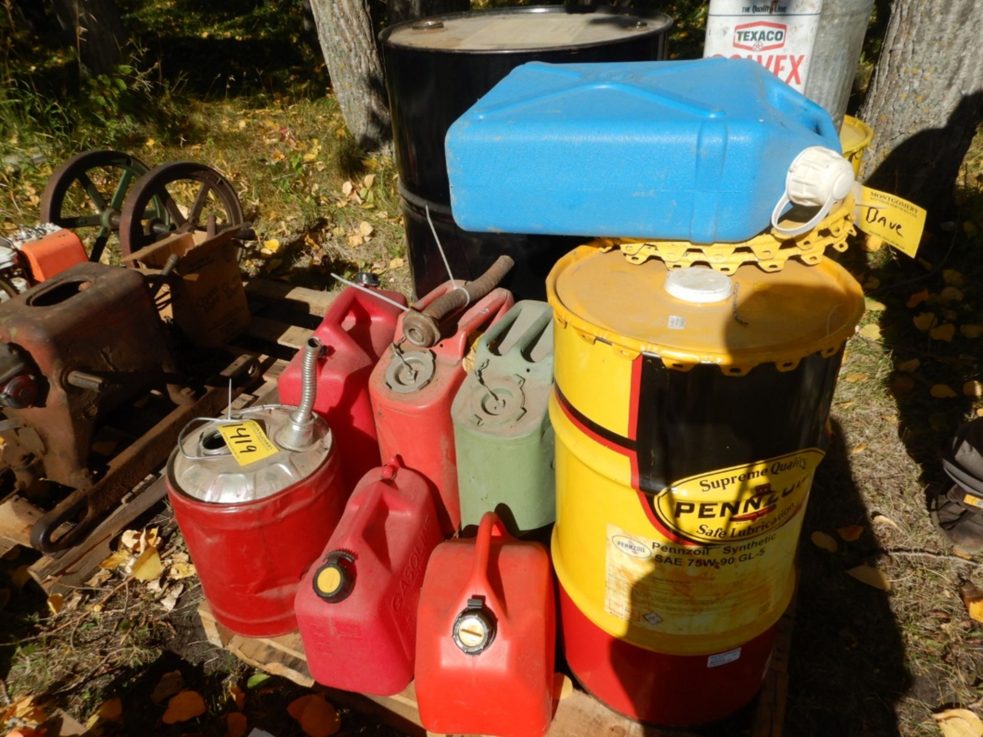 JERRY CANS, DRUMS, WW 11 GAS CANS ETC - Image 3 of 3