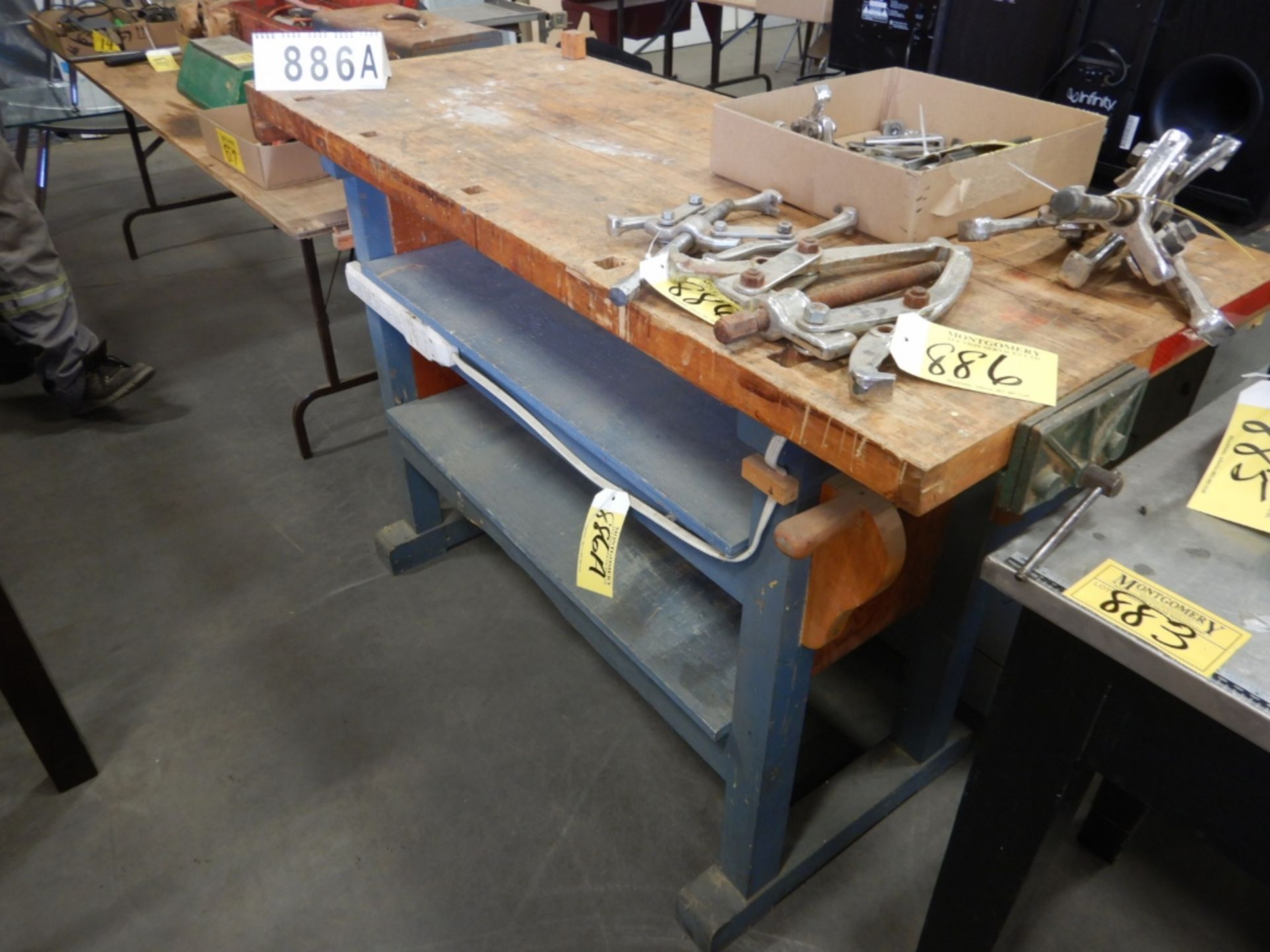 CARPENTERS 24"X57" WORK BENCH W/ WOOD WORKERS VISE