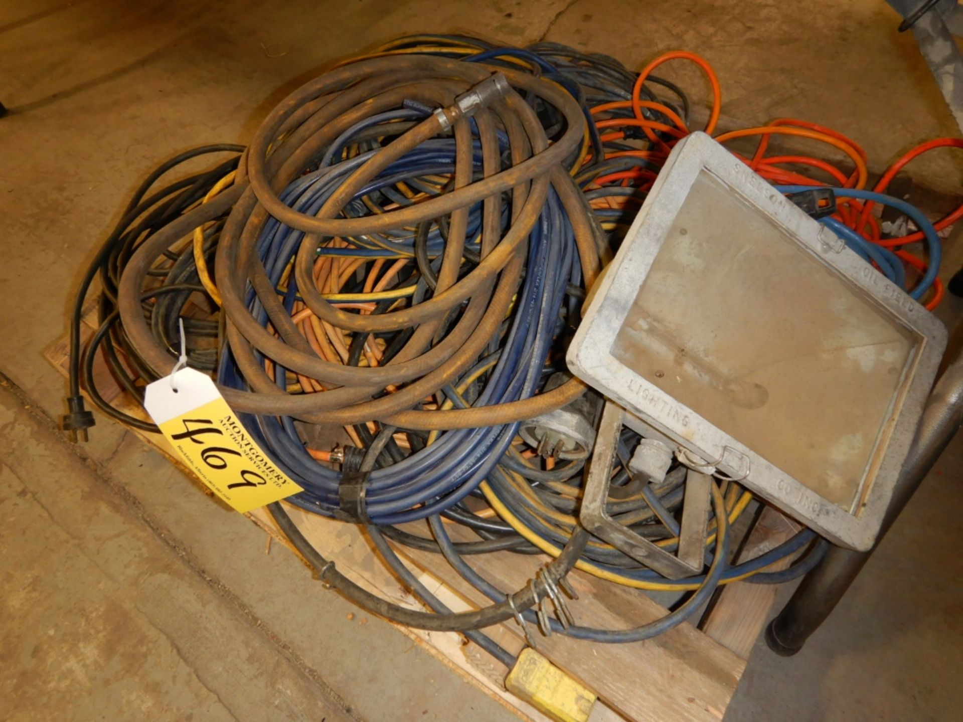 L/O ASSORTED POWER CORDS, HALOGEN WORK' LIGHT, ETC - Image 2 of 2