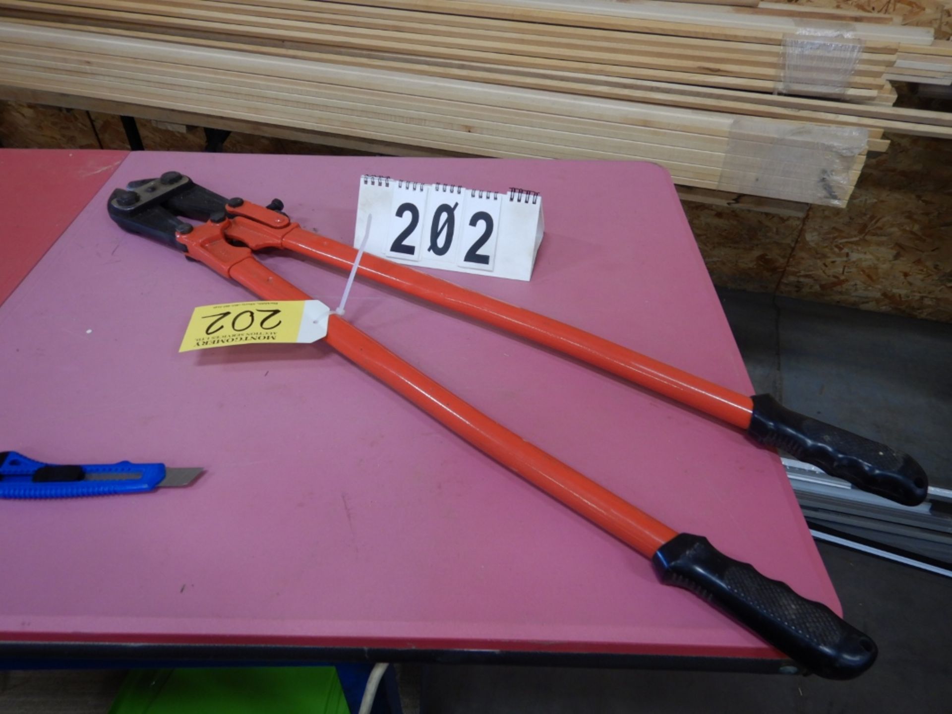 36" BOLT CUTTER W/CRIMPING NOTCH