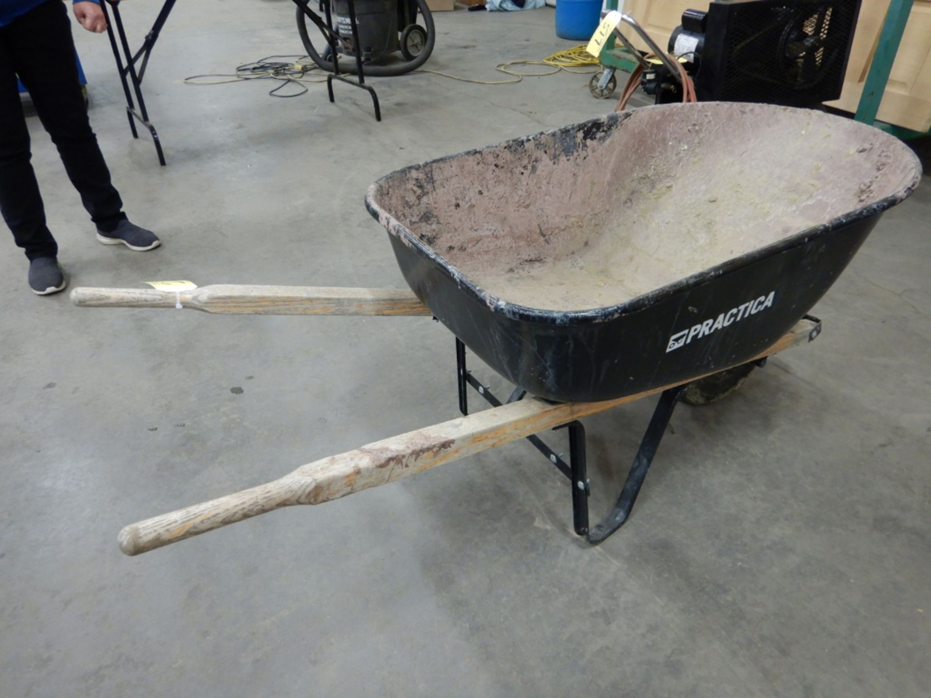 CONTRACTORS WHEEL BARROW - Image 2 of 2