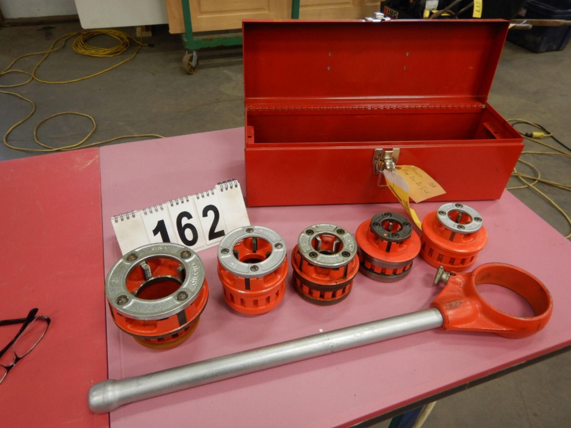 RIDGID 12R PIPE THREADING SET, 1/2" - 2"