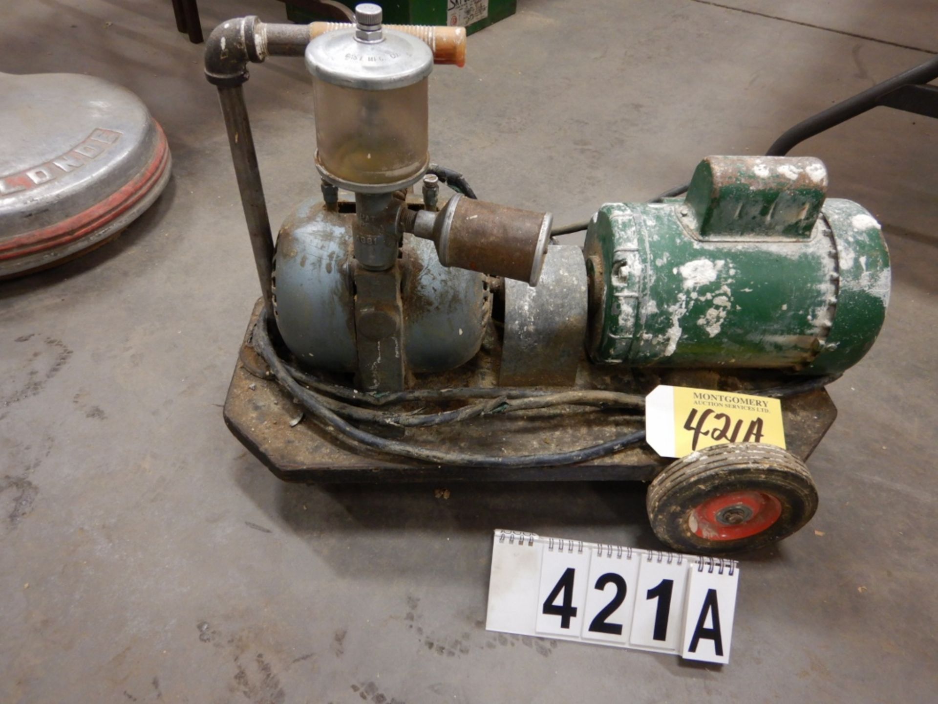 VINTAGE JOB SITE AIR COMPRESSOR, 1HP 110V