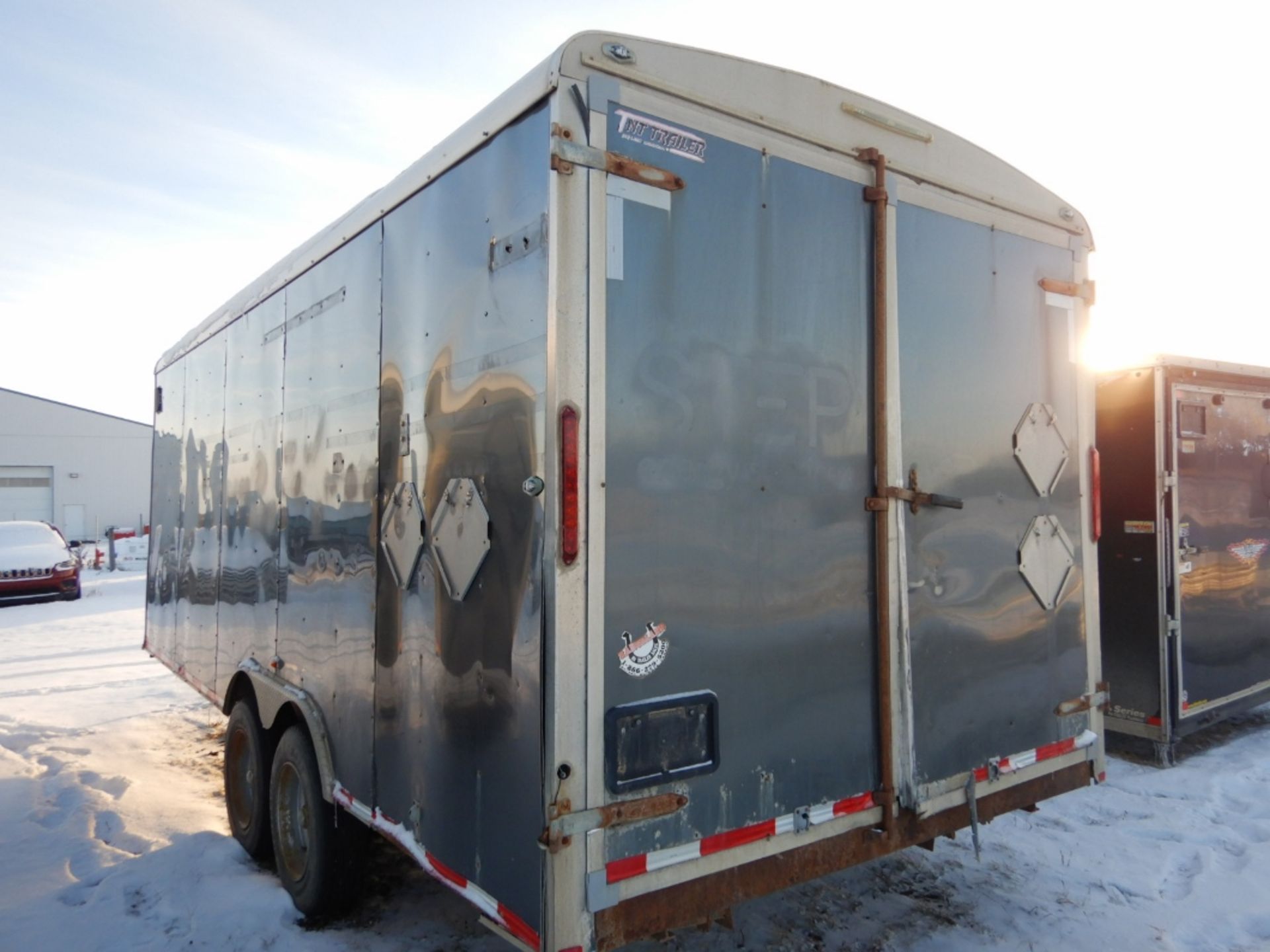 2012 TNT T/A ENCLOSED TRAILER 8.5'x20 FT W/ MAN DOOR, REAR DBL DOORS, 2x8000Lb AXLES - Image 5 of 9