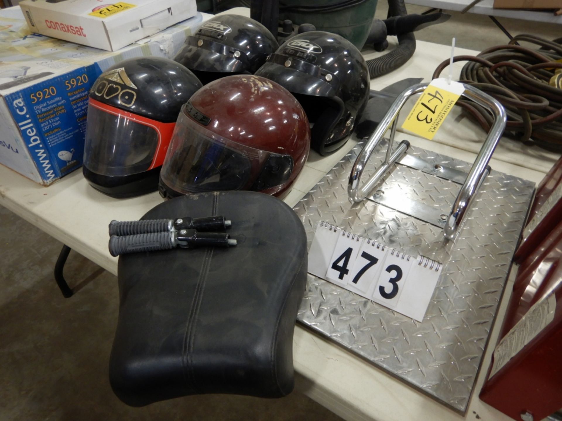 4-MOTORCYCLE CRASH HELMETS, MOTORCYCLE CHECKER WHEEL TIE DOWN PLATE, HARLEY MOTORCYCLE SEAT& FOOT