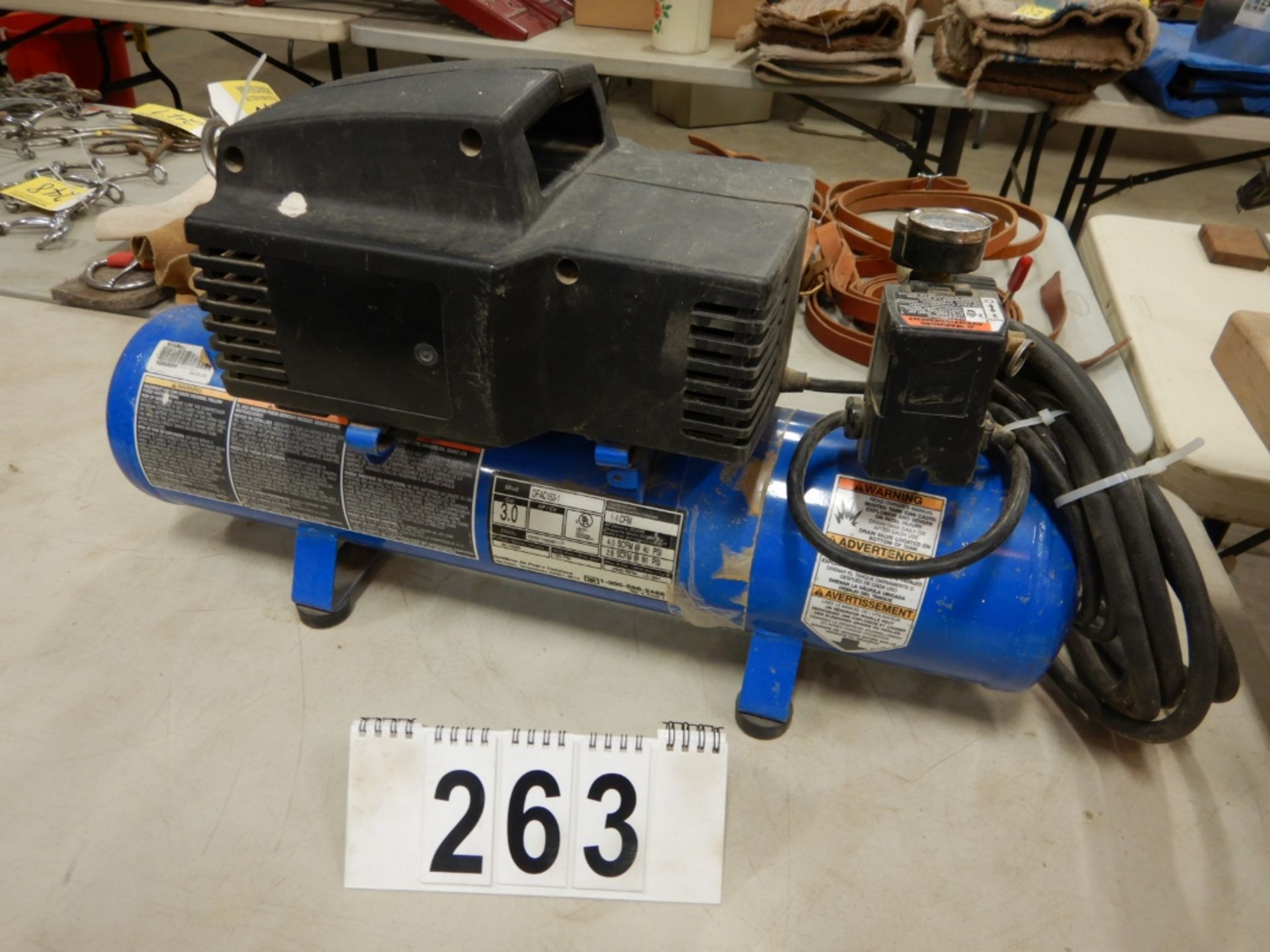 DEVILBISS AIR POWER 1.5HP 3 GAL AIR COMPRESSOR - Image 3 of 4