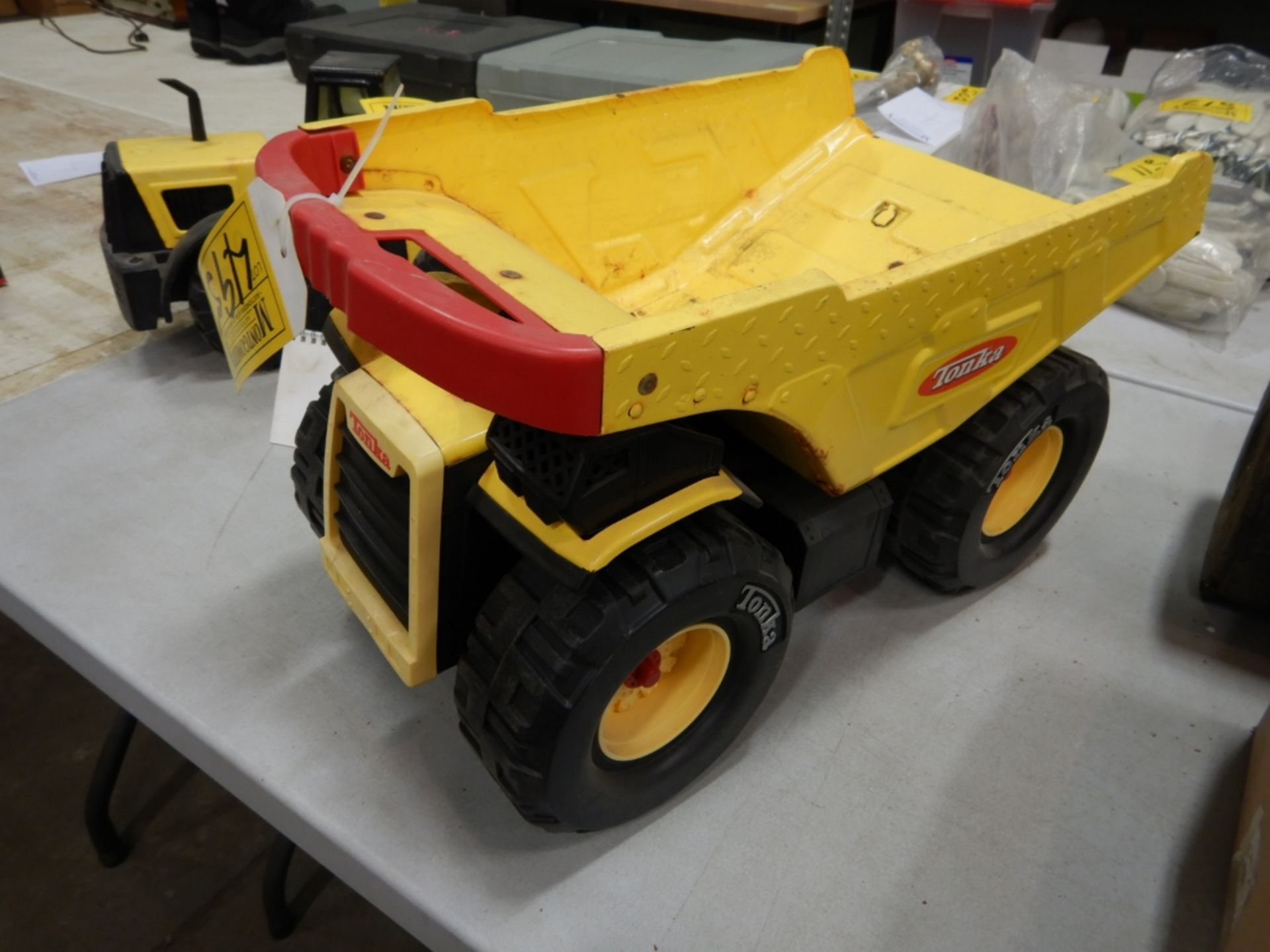 TONKA WHEEL LOADER, TONKA MINING TRUCK - Image 4 of 5