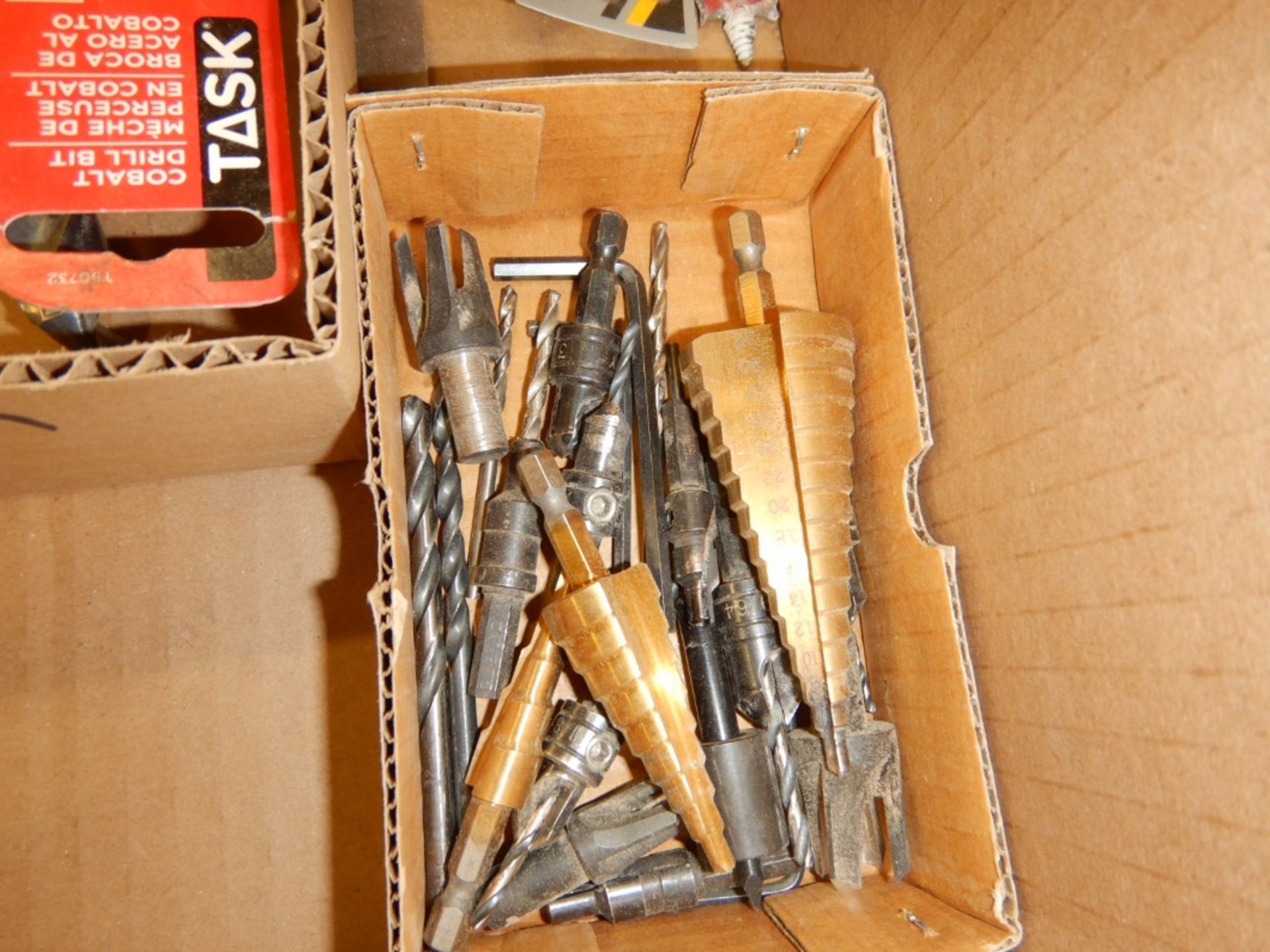 L/O ASSORTED DRILL BITS INCLUDING ROCK BITS, SPADE BITS, GLASS BITS, COUNTER SINK BITS, DIAMOND HOLE - Image 2 of 6