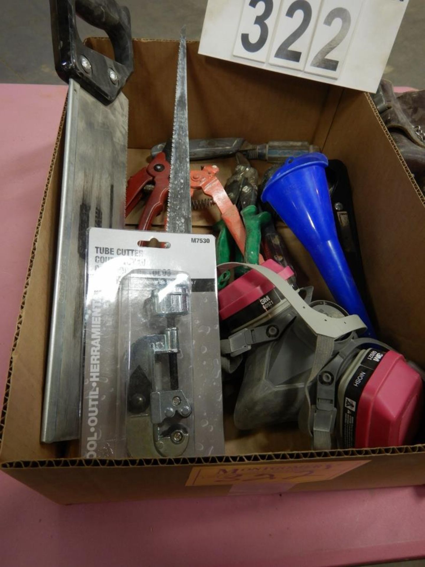 L/O TOOL BELT, TAPE MEASURES, SIDE CUTTERS, MITRE SAWS, DUST MASK, ETC - Image 2 of 3