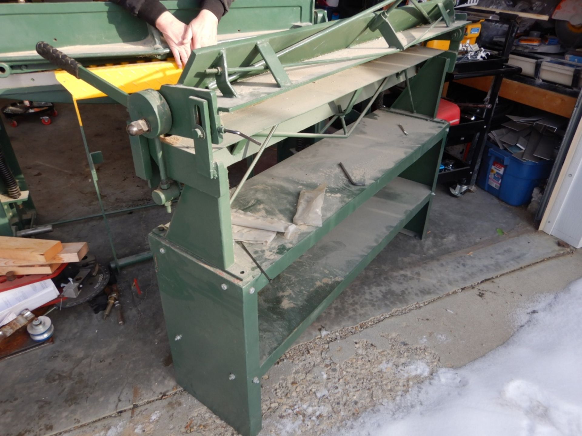 BUSY BEE SHEET METAL PAN & BOX BRAKE, 48" X 14GA, USED ONCE. LOCATED @ MORNINGSIDE. TO VIEW CALL - Image 2 of 3