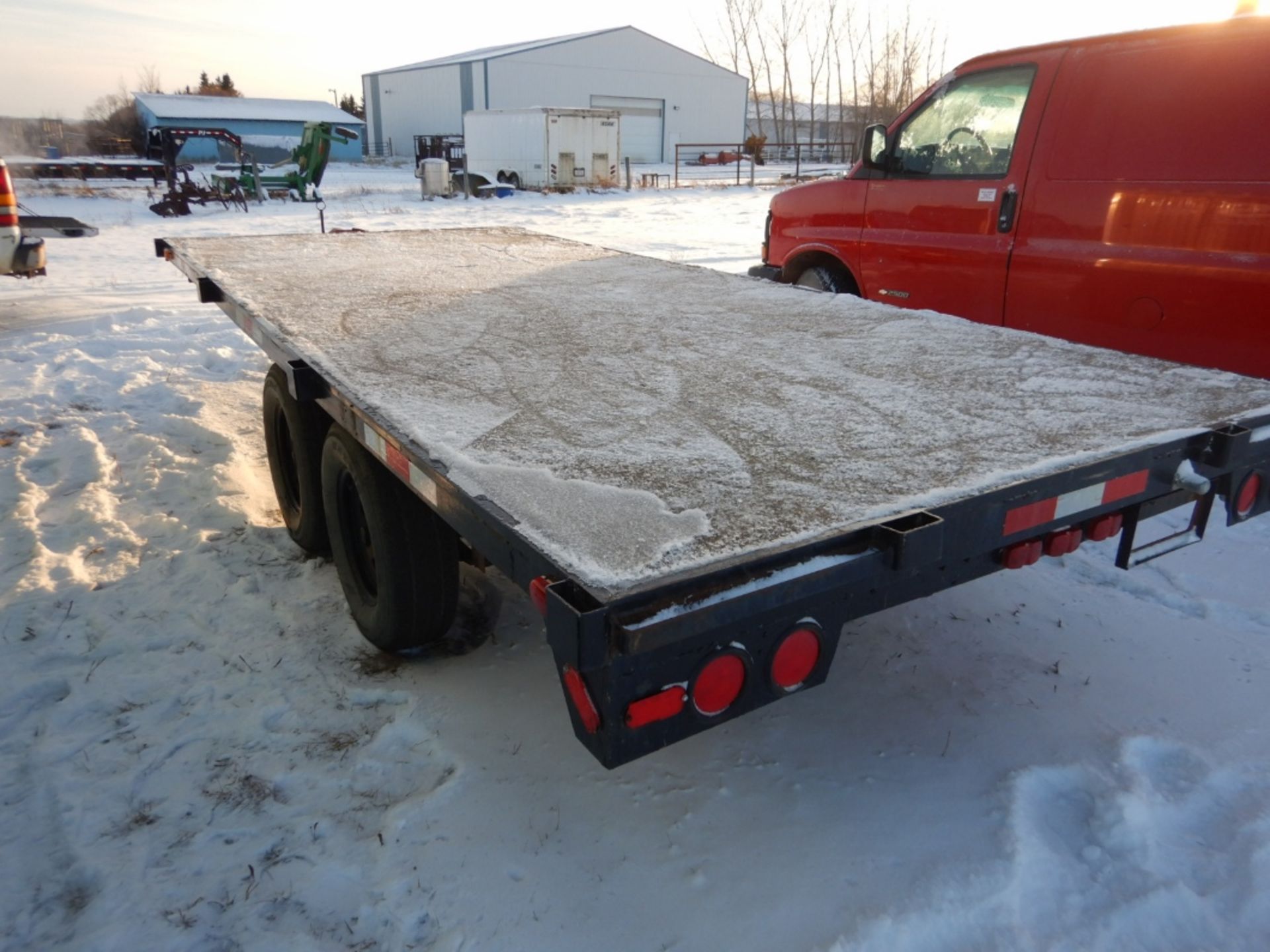 1983 HOME MADE FLAT DECK 7X16 FT T/A TRAILER, S/N T0L280205161, CURRENT CVIP*REGISTERED IN ALBERTA* - Image 3 of 5