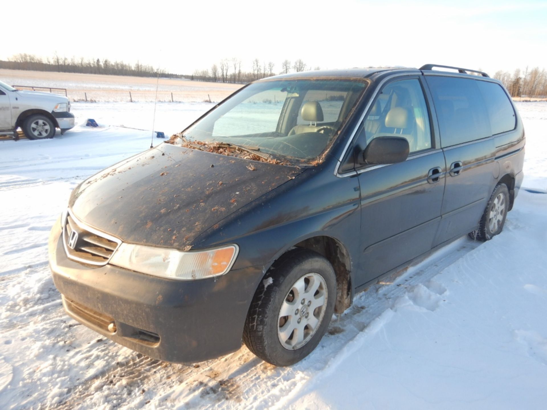 2003 HONDA ODYSEY MINI VAN S/N 2HKRL18013H015431, 333,711 KM SHOWING