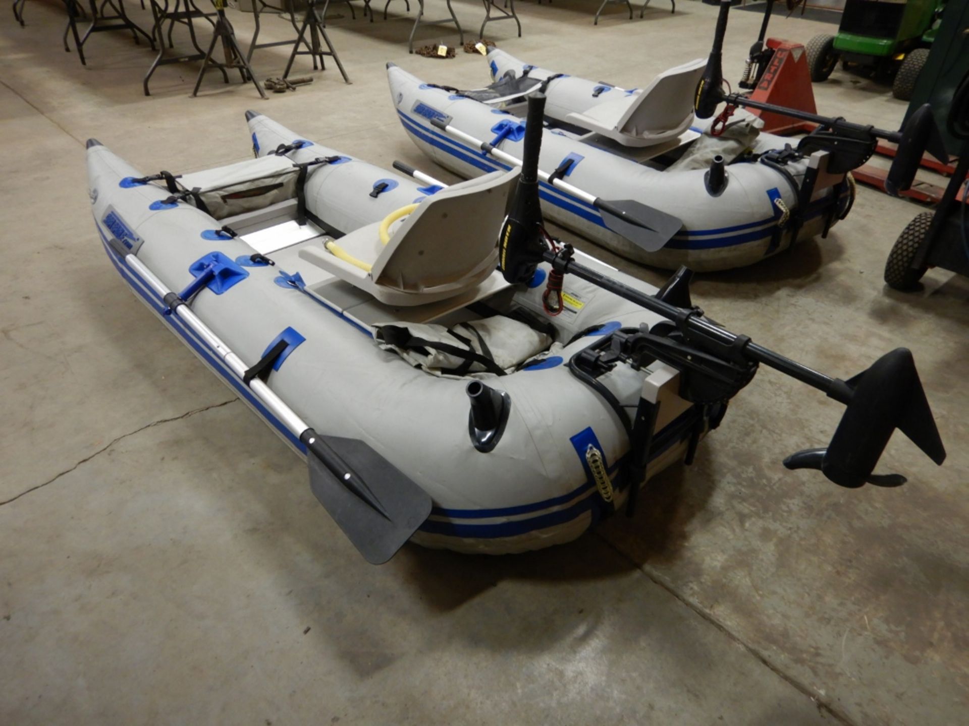 SEA-EAGLE INFLATABLE BOAT W/ SEATS, PADDLES, PUMP, MINI KODA 12V INDURA SEA 2 - 12V 5SPD - Image 4 of 8