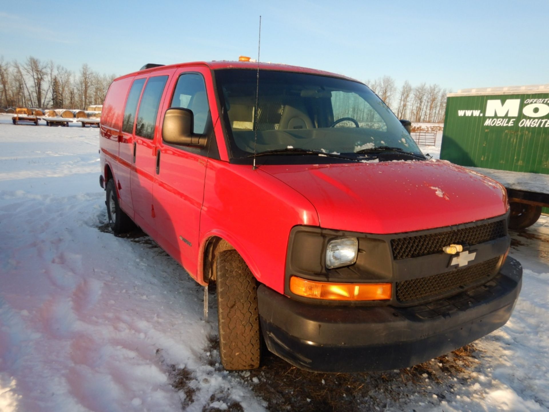 2004 CHEVORLET EXPRESS VAN W/STORAGE SHELVING IN BACK, S/N 1GCGG25V9412224204,8 L ENG, AT