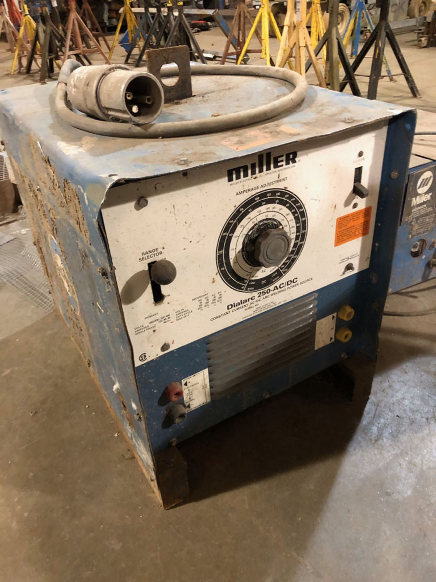 Welder, Miller Dialarc 250 AC/DC