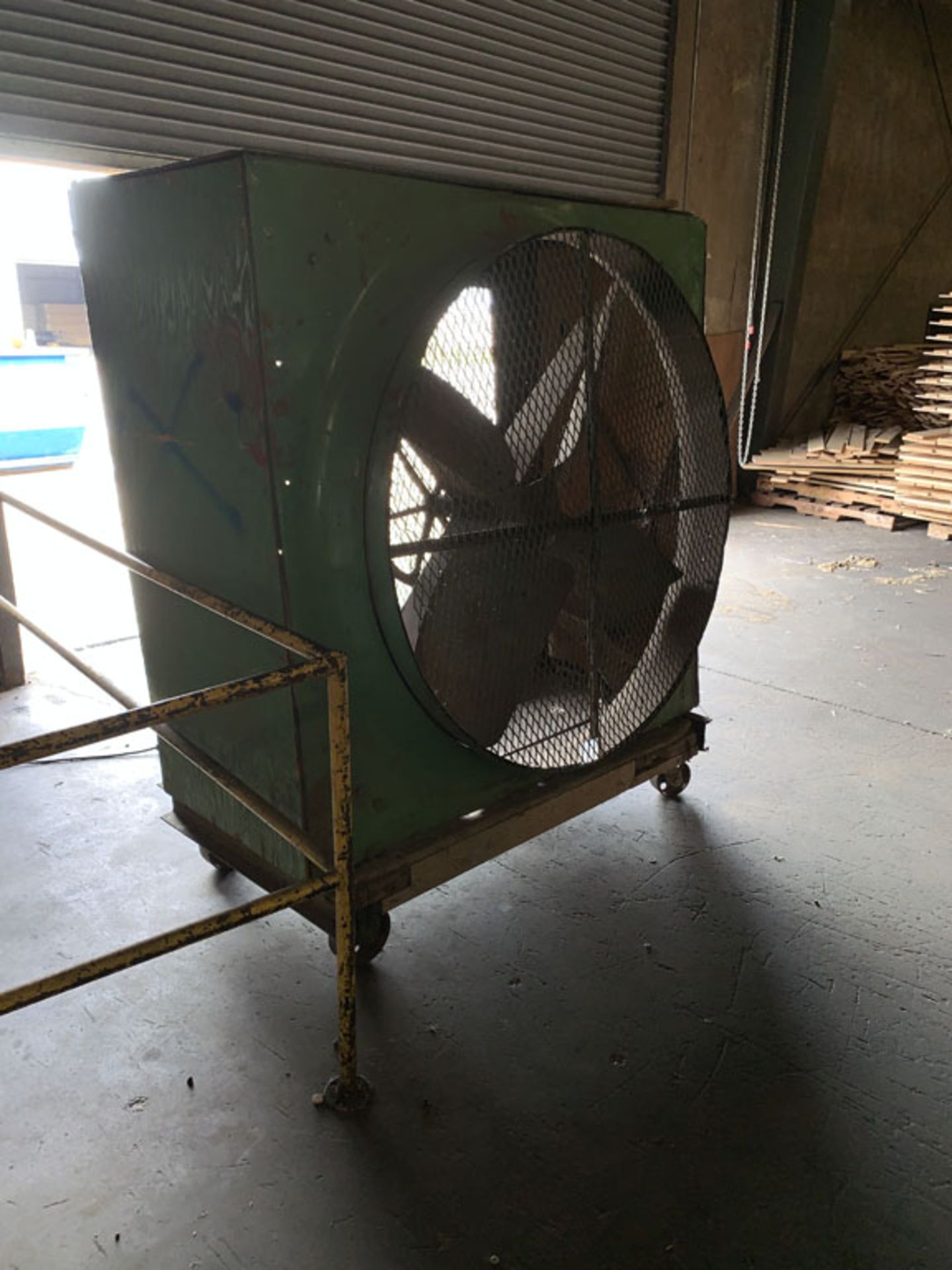 Fan, Box 48" 4 blade 110v - Image 2 of 2