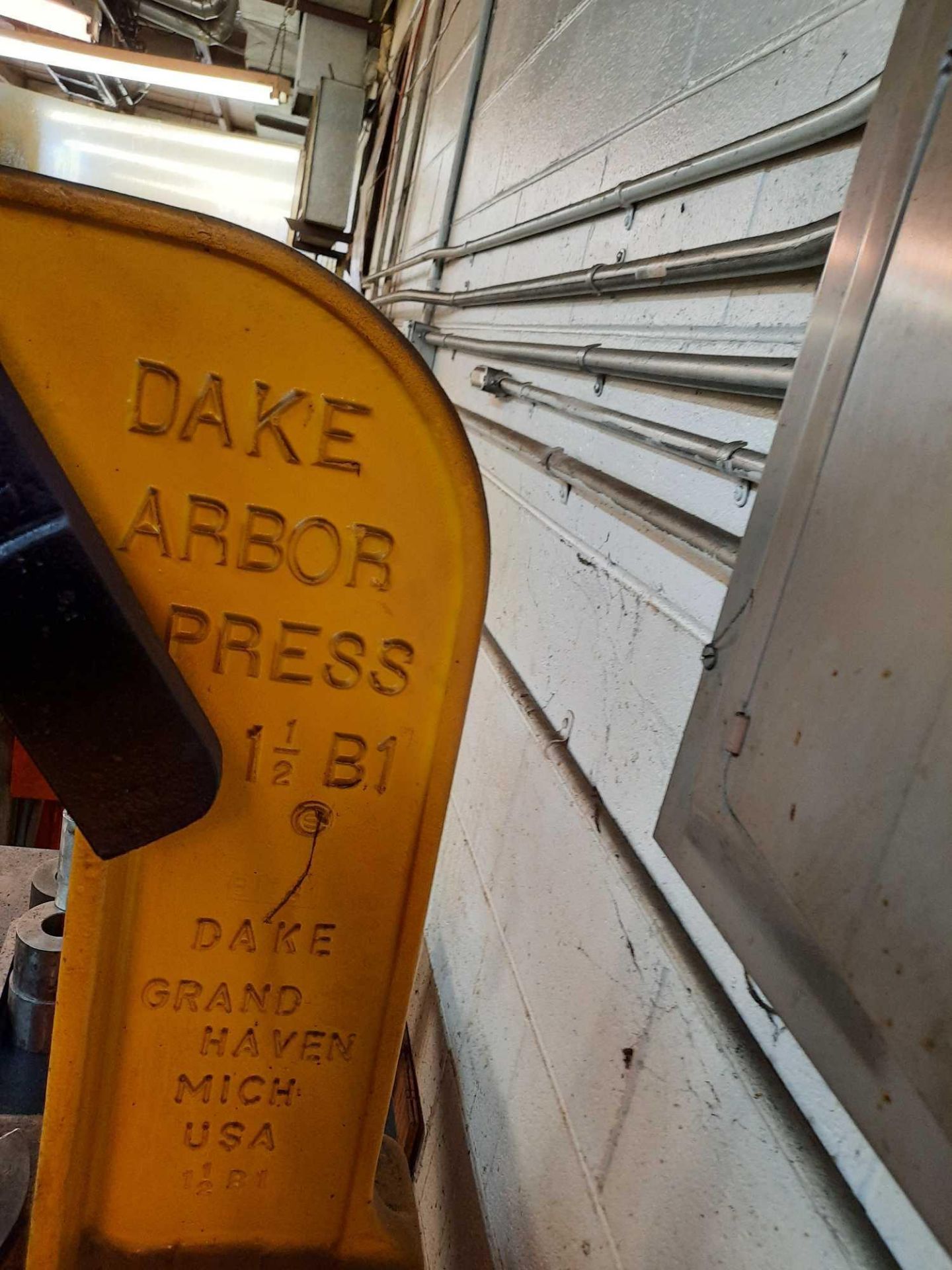 Dake Hand Arbor Press W/ Table - Image 3 of 8