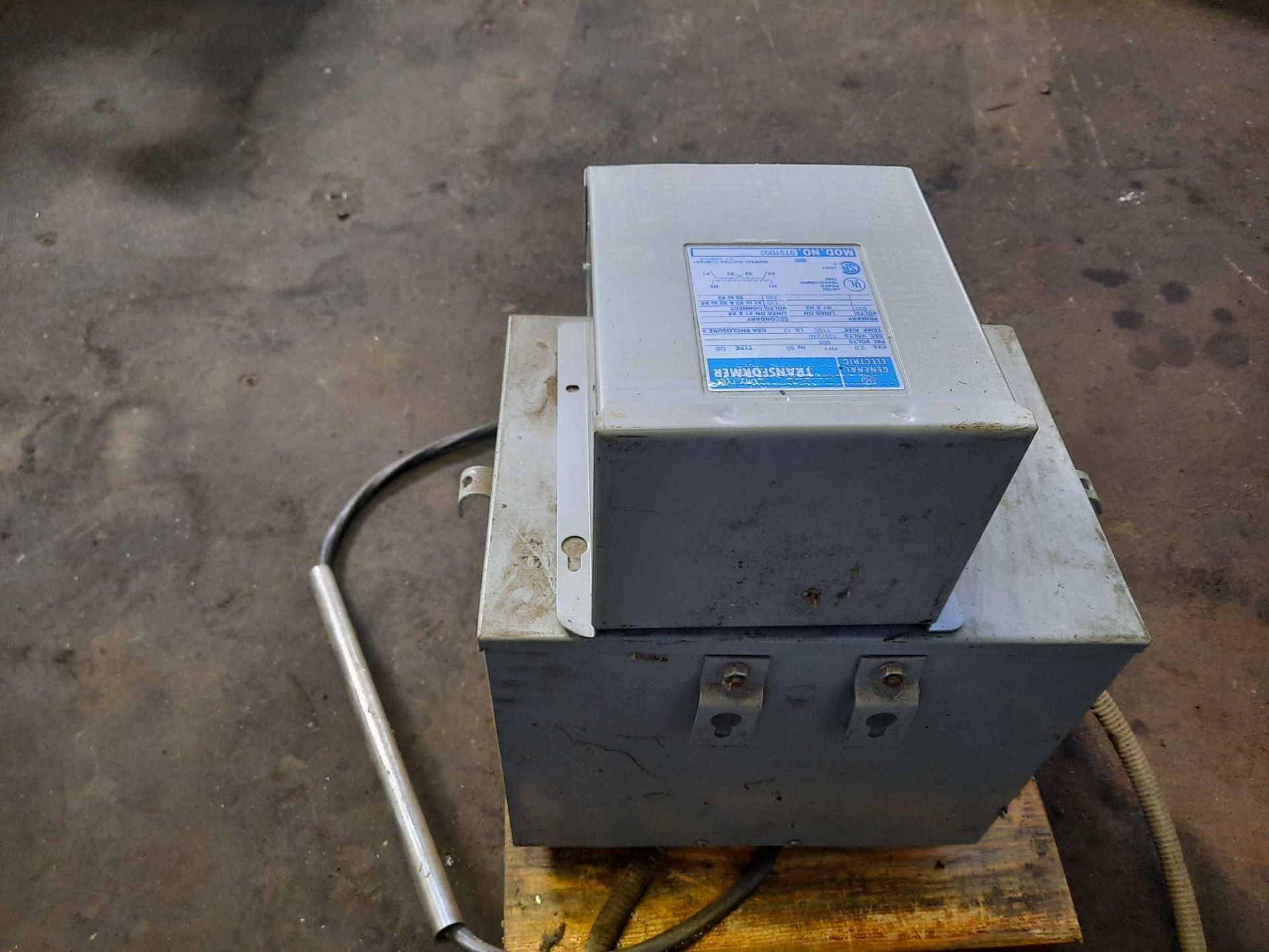 General Electric / Acme Dry Type Transformers - Bild 2 aus 4