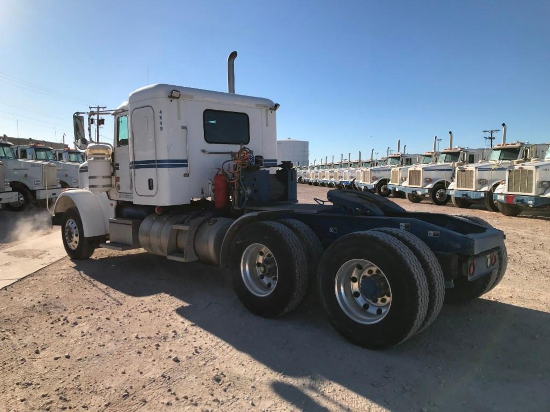 2013 Peterbilt 367 T/A Sleeper Hydraulic Truck Road Tractor (Unit #TRH-1084) - Image 3 of 30