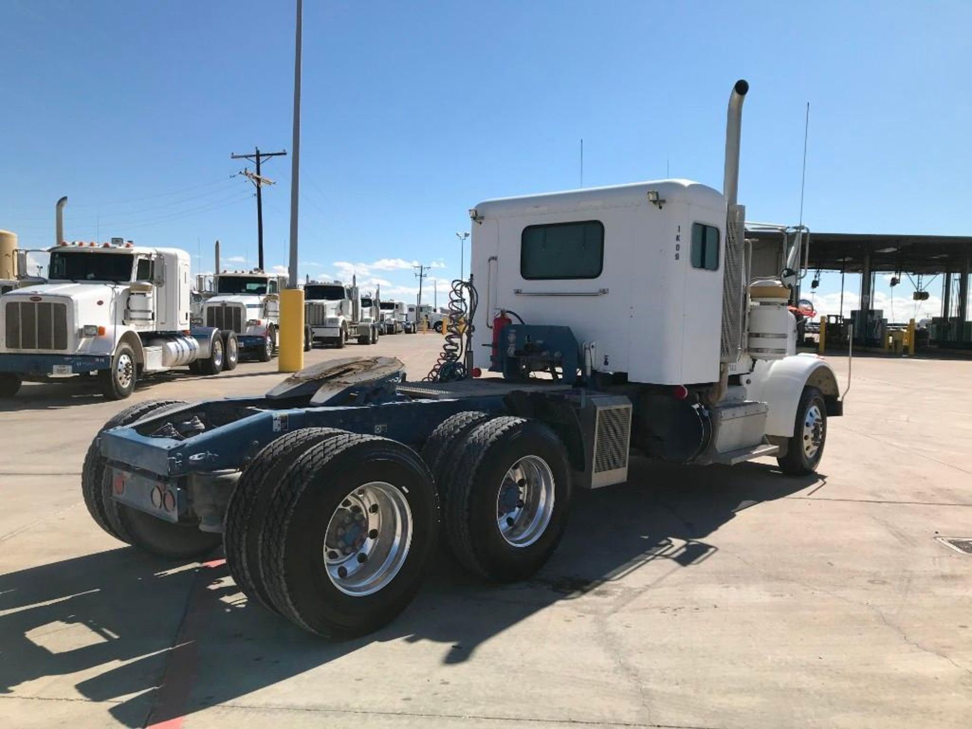 2013 Peterbilt 367 T/A Sleeper Hydraulic Truck Road Tractor (Unit #TRH-787) - Image 3 of 29