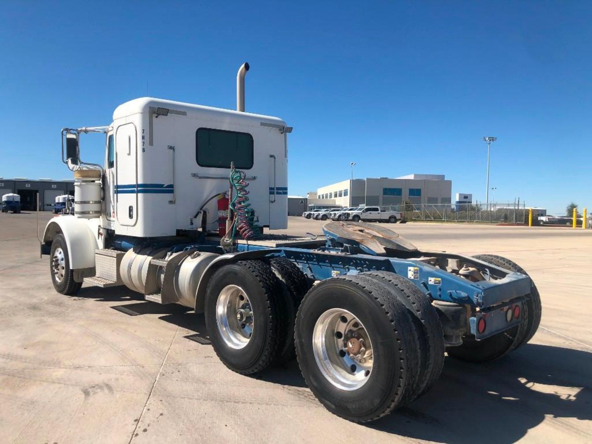 2013 Peterbilt 367 T/A Sleeper Road Tractor (Unit #TRS-247) - Image 4 of 24