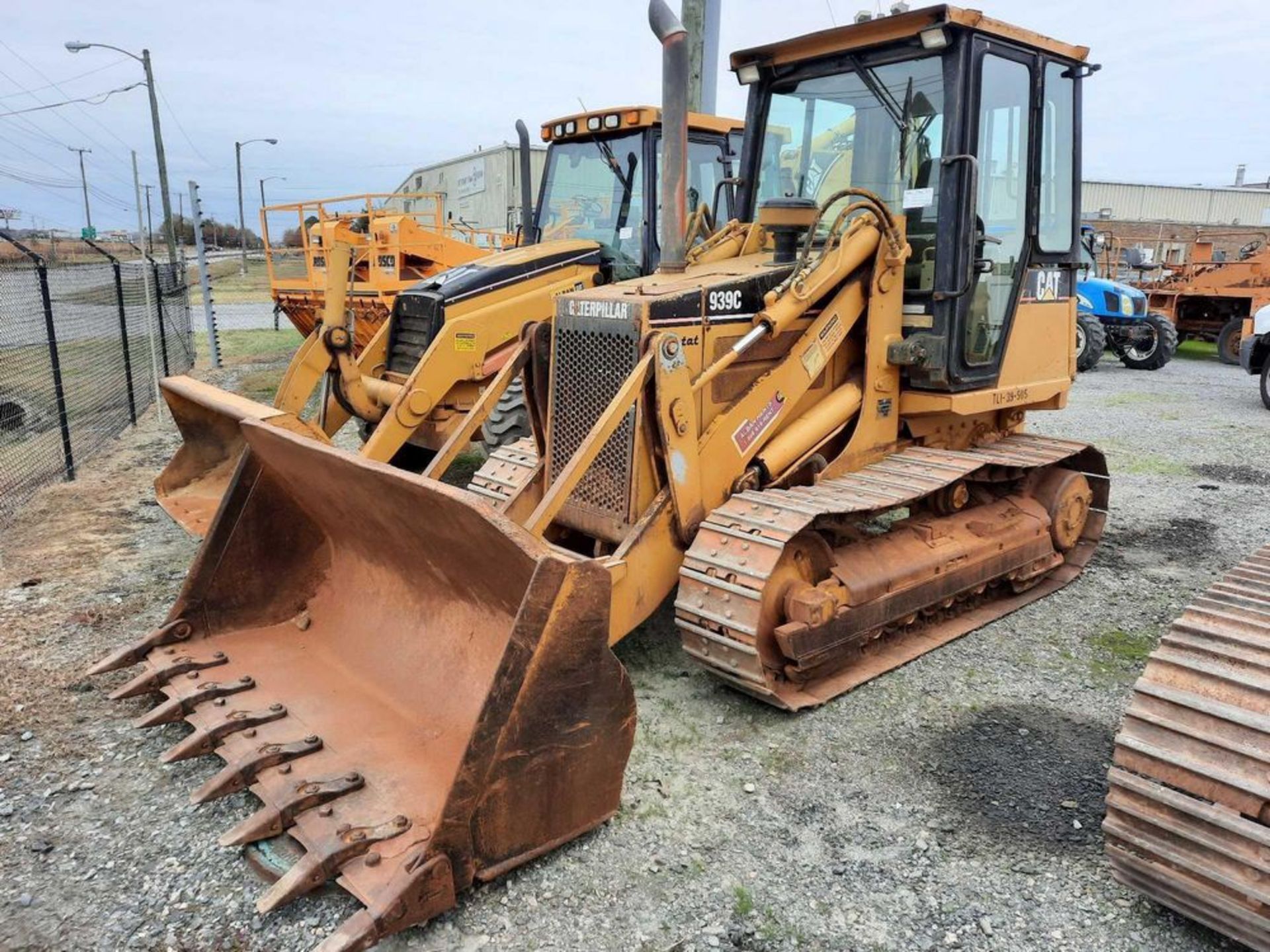 2004 CATERPILLAR DML-939C TRACK LLOADER