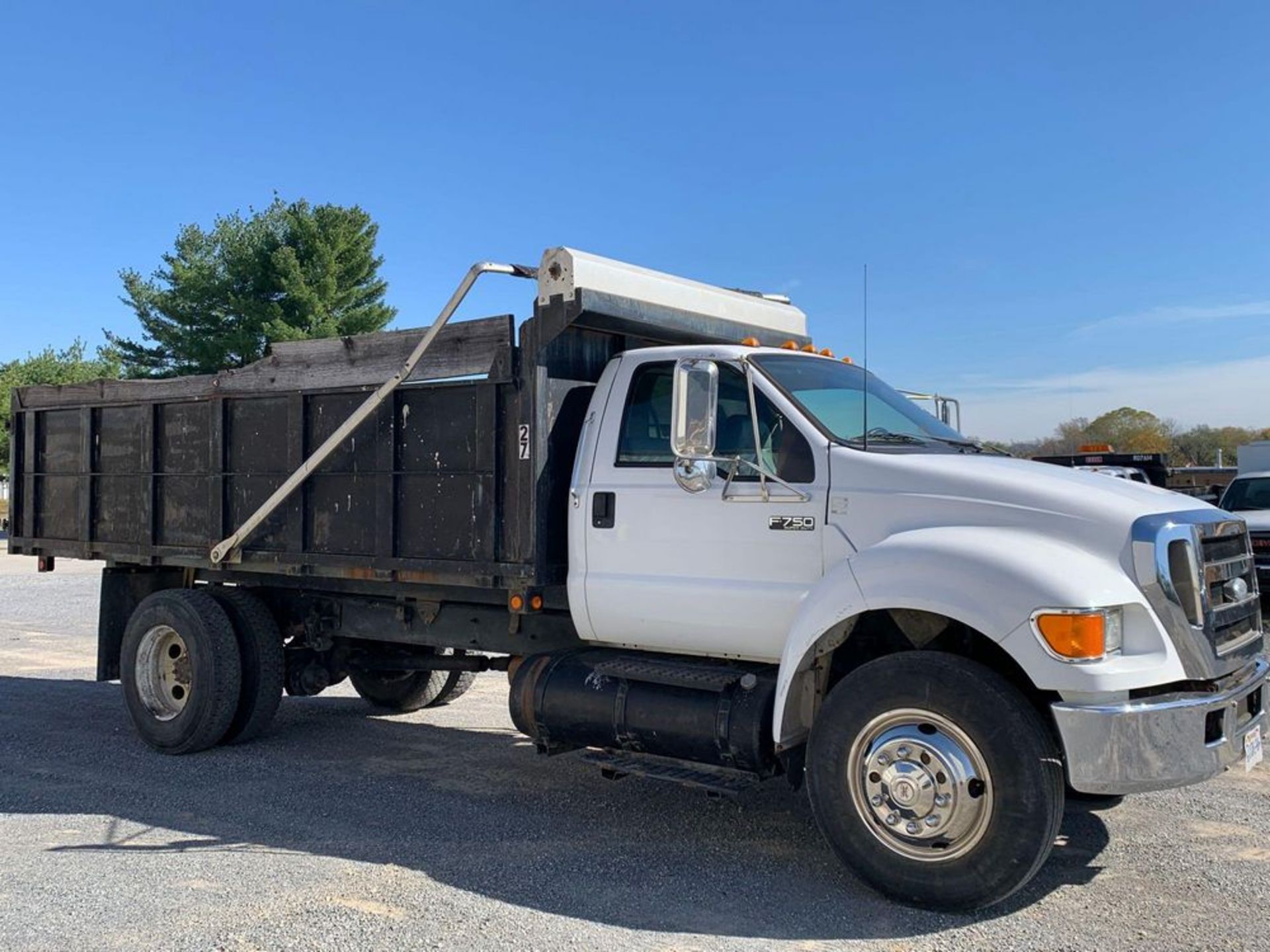 2007 FORD F750 S/A DUMP TRUCK - Image 6 of 48