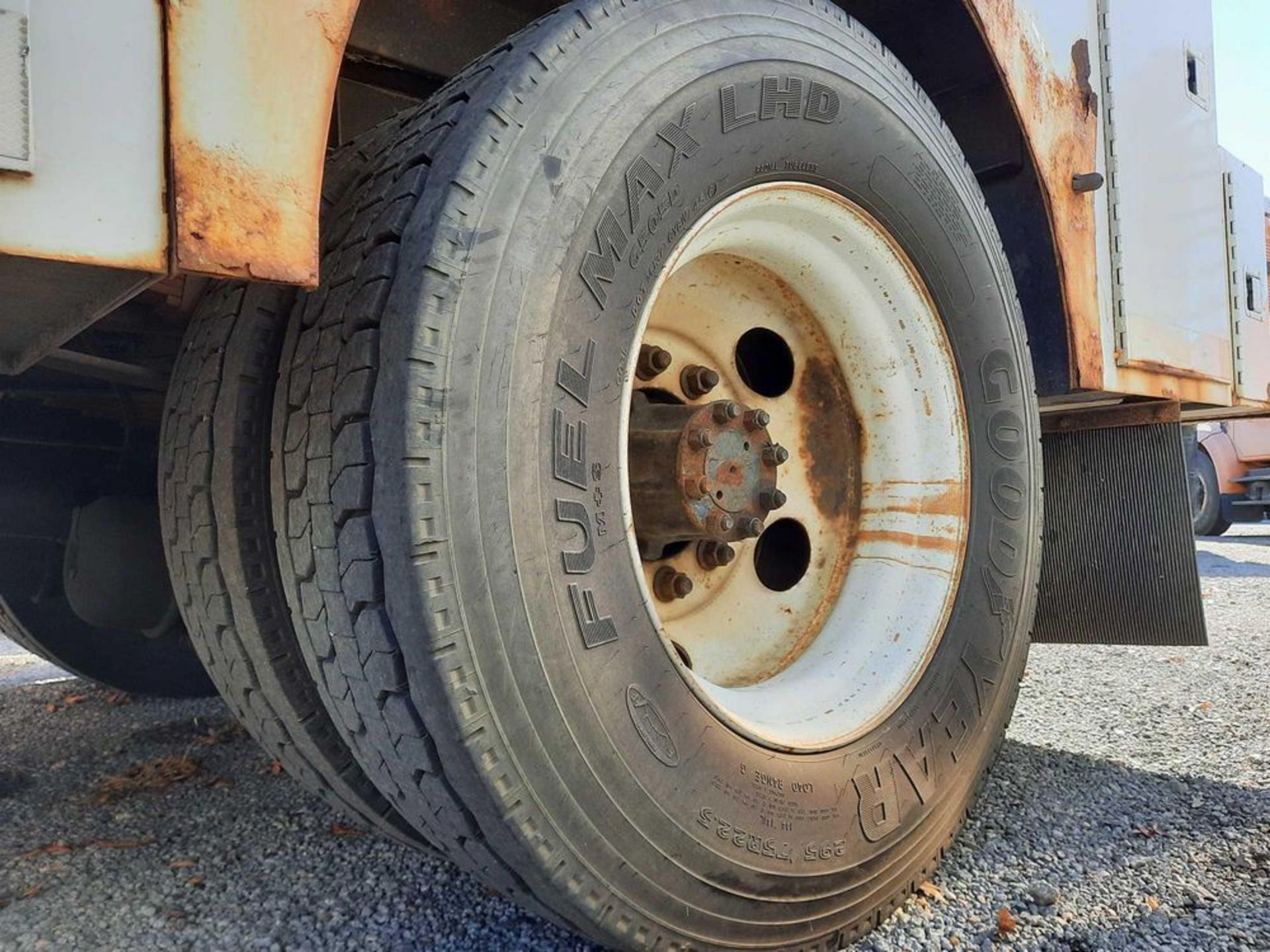 2004 FORD F650 TRUCK - AERIAL BUCKET (VDOT UNIT: R06608) - Image 25 of 40