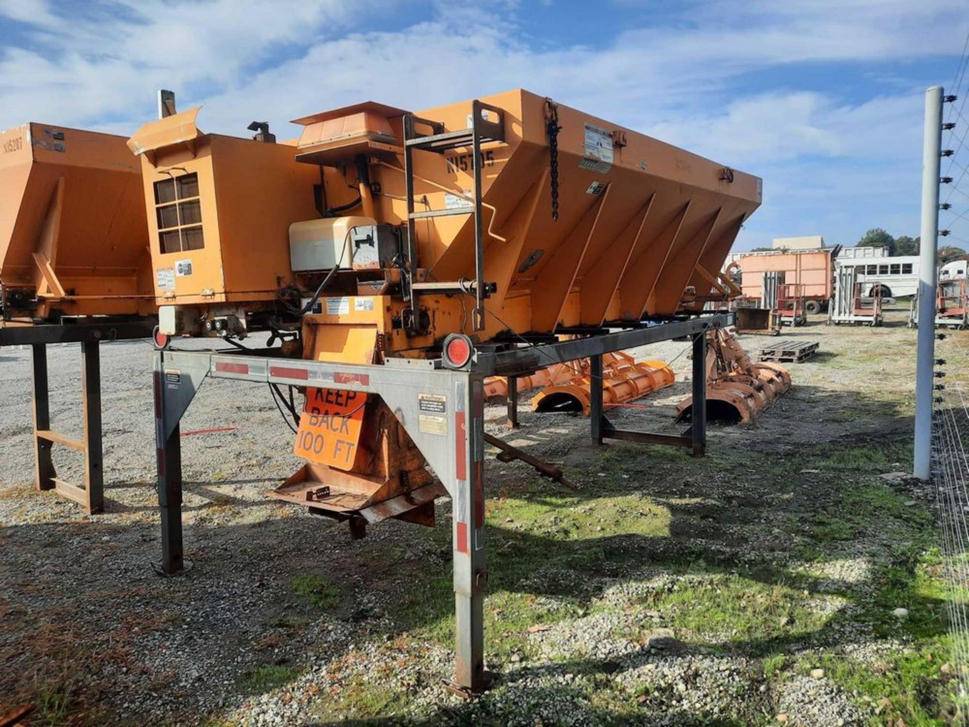 2000 HENDERSON FSH14VA00ENG SPREADER W/STAND (VDOT UNIT: N15705) - Bild 2 aus 7