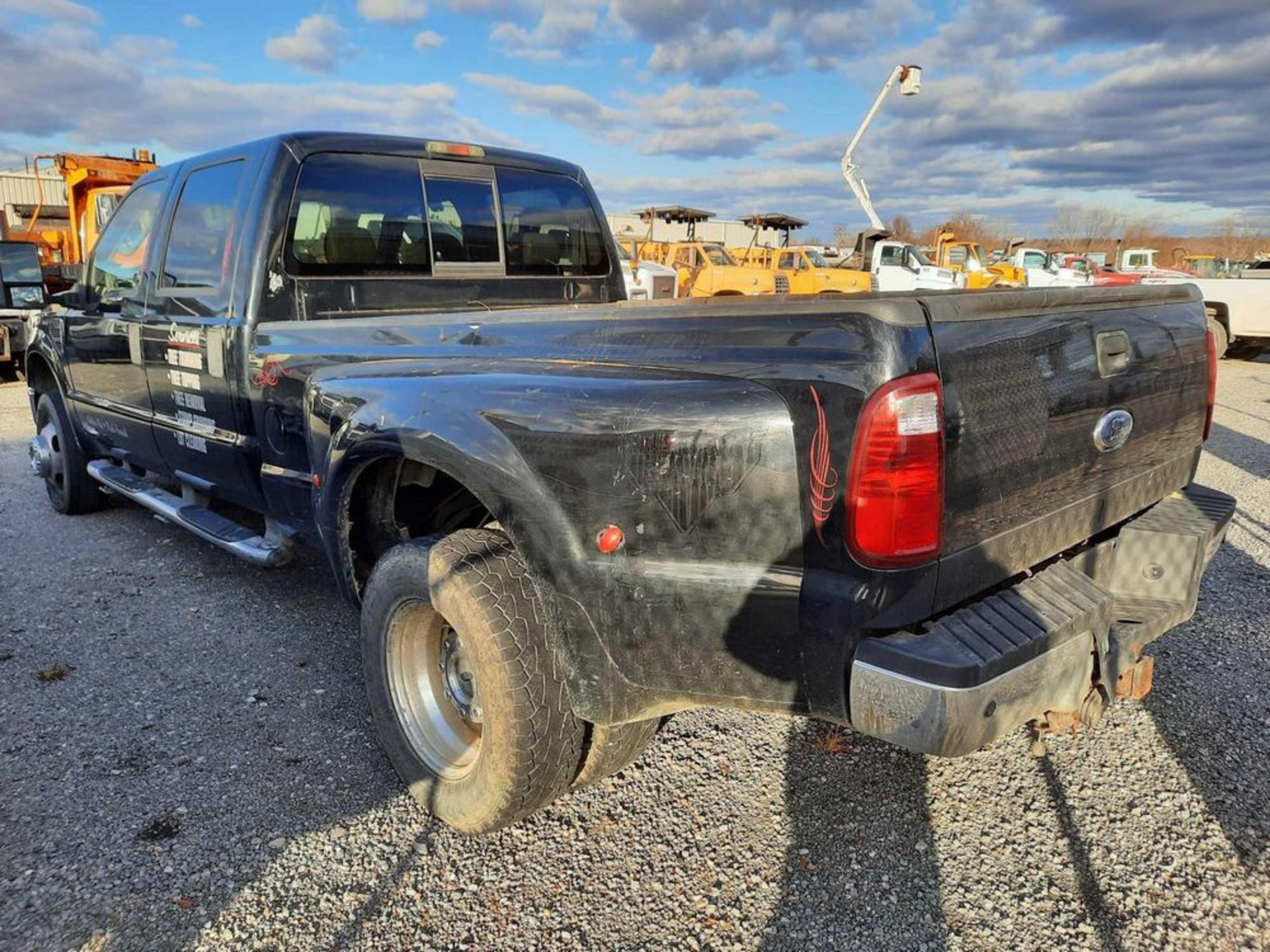 2008 FORD F350 CREW CAB DUALLY PICK UP TRUCK - Image 2 of 5