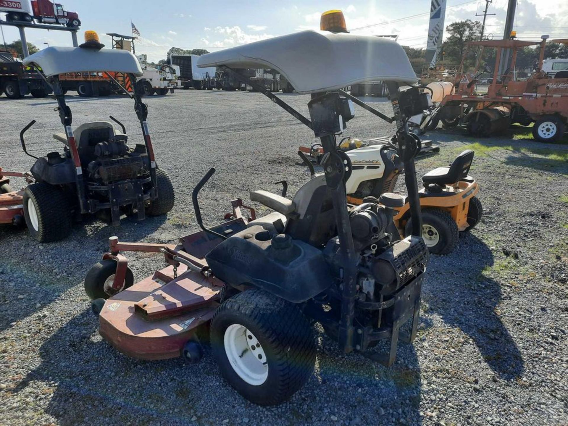 2005 EXMARK LZ27KC724 FRONT MOUNT RIDING MOWER (INOP) (VDOT UNIT: N24032) - Image 6 of 13