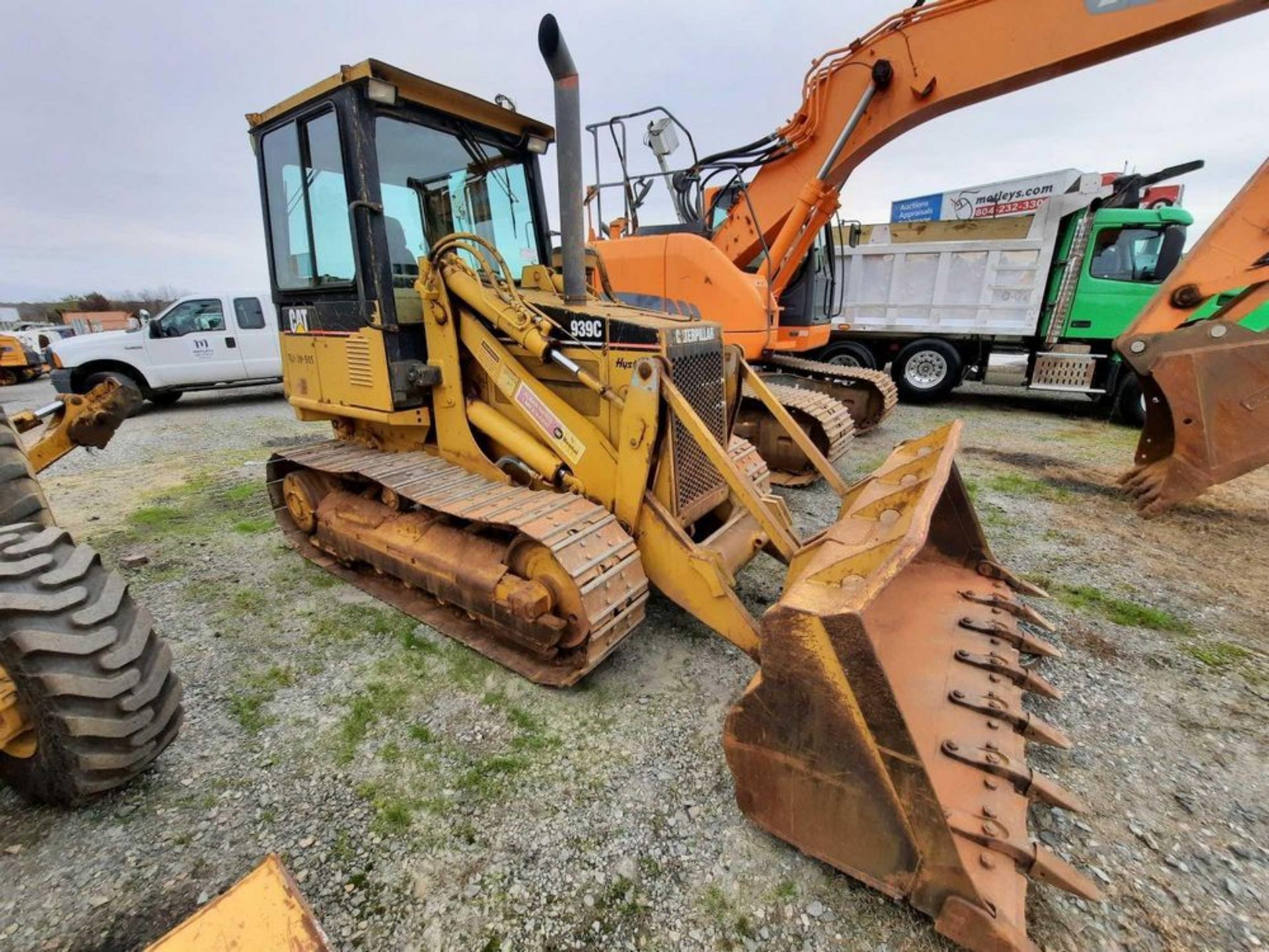 2004 CATERPILLAR DML-939C TRACK LLOADER - Image 2 of 14