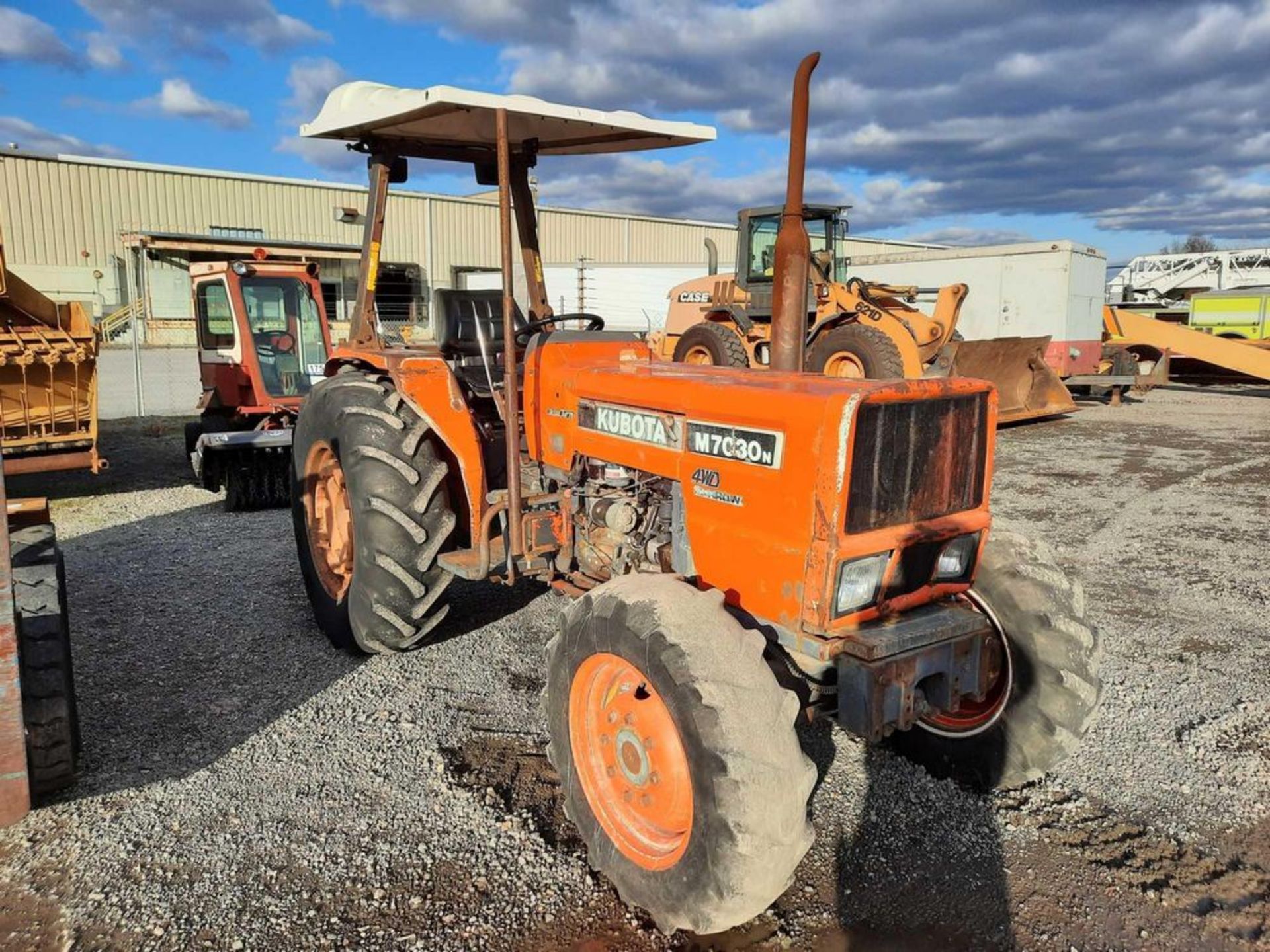 KUBOTA M7030 TRACTOR - Image 4 of 14