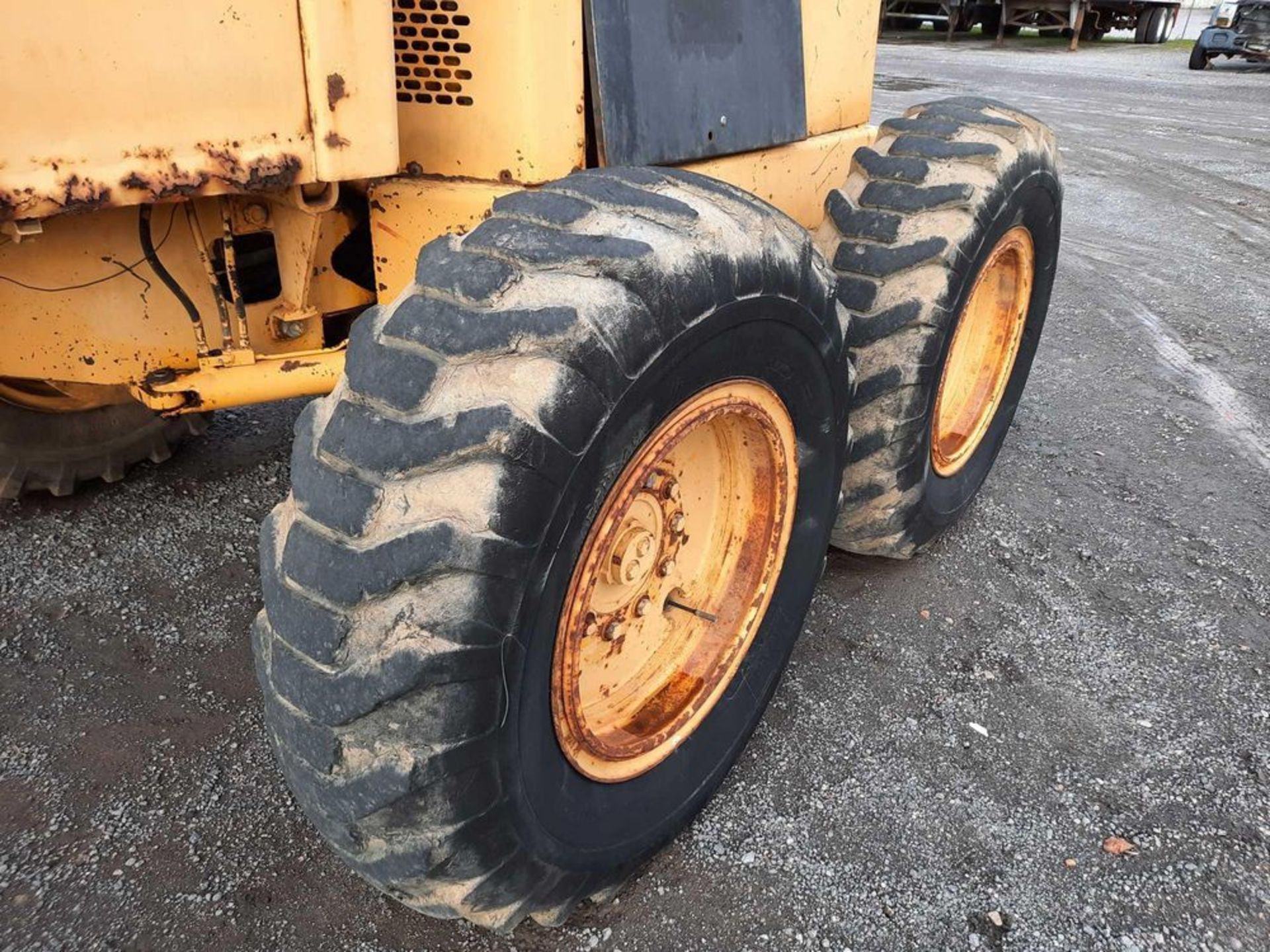 1984 JOHN DEERE 570A MOTOR GRADER - Image 12 of 18