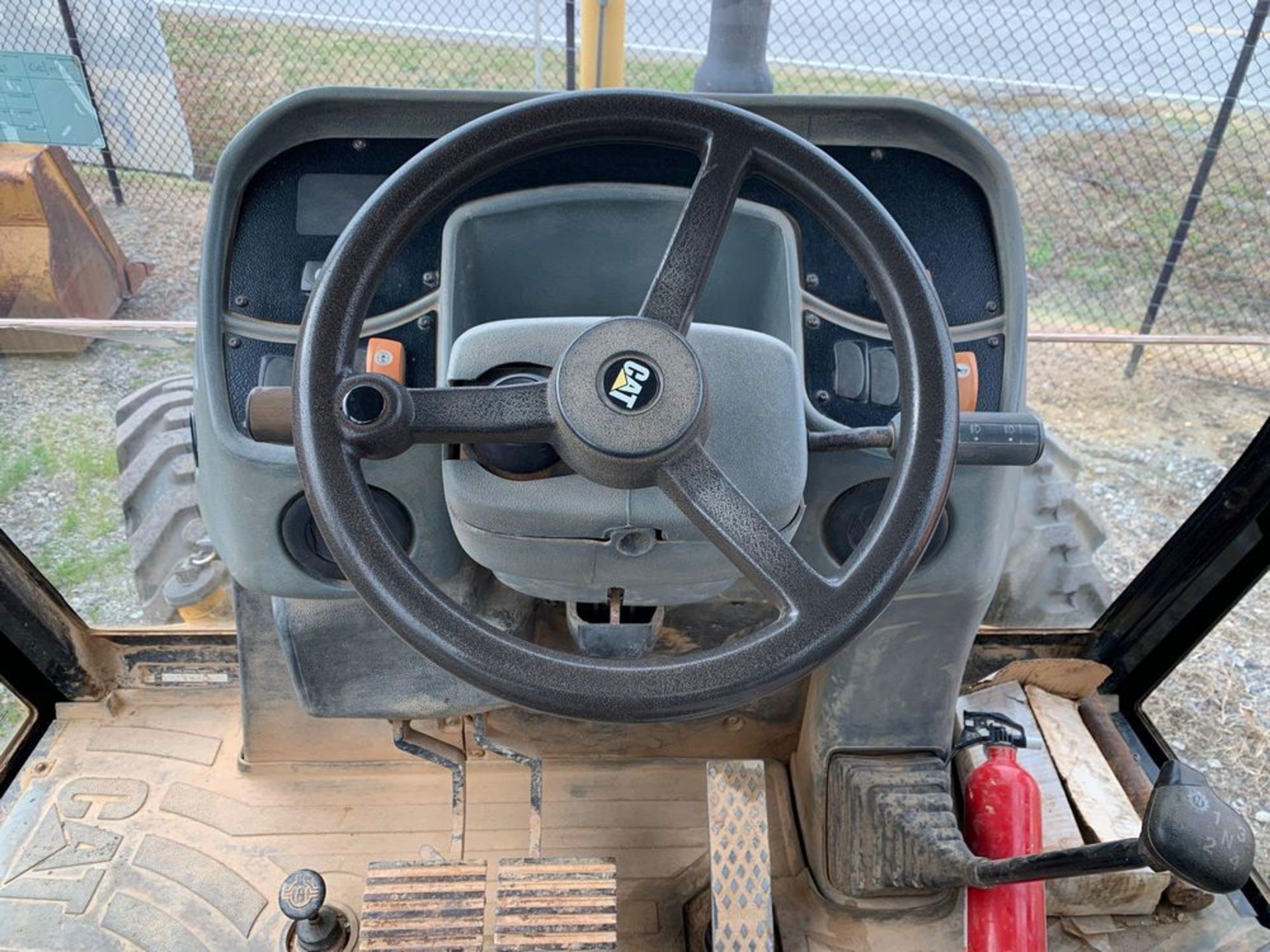 2006 CATERPILLAR BACKHOE - Image 7 of 14