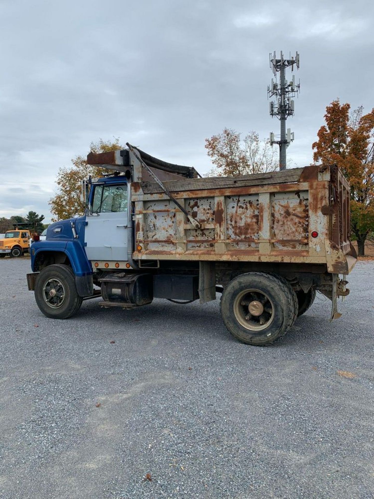 1990 FORD L9000 S/A DUMP TRUCK - Image 7 of 72