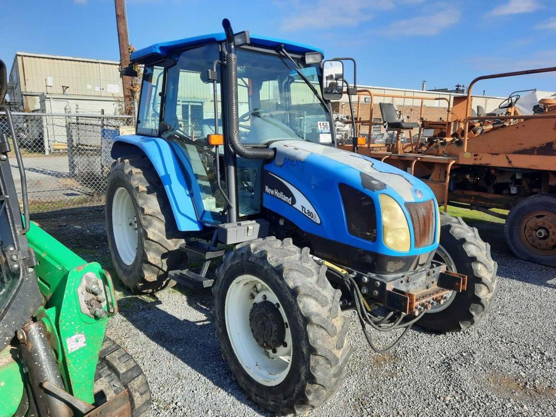 2005 NEW HOLLAND TL80A TRACTOR (VDOT UNIT: R08155) - Image 4 of 17