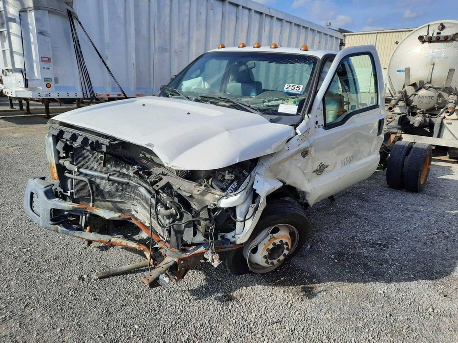 2015 FORD F550 UTILITY TRUCK W/CRANE (INOP) (VDOT UNIT: R15082)