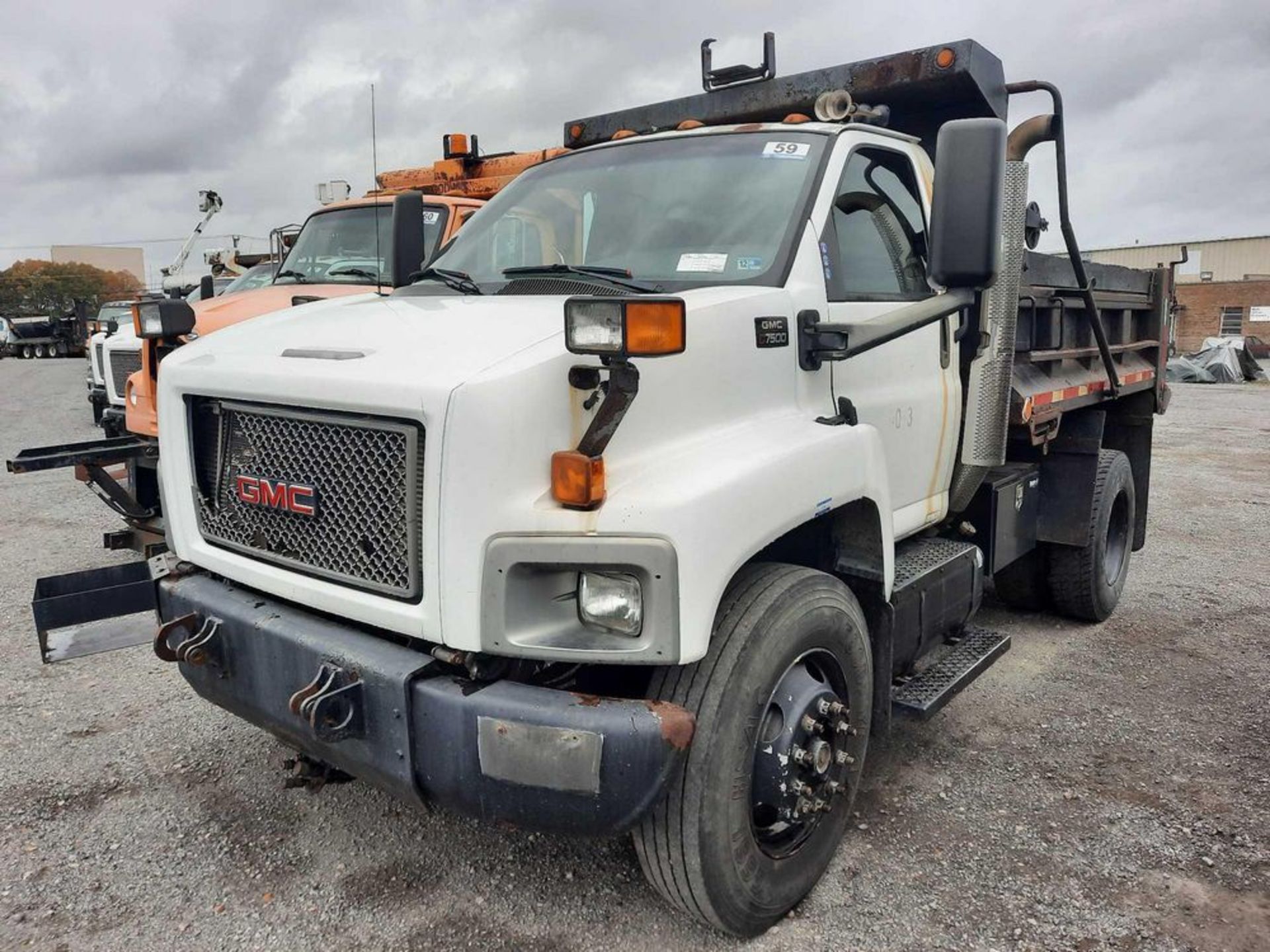 2006 GMC C7500 10' S/A DUMP TRUCK (VDOT UNIT: R08312) - Image 4 of 25