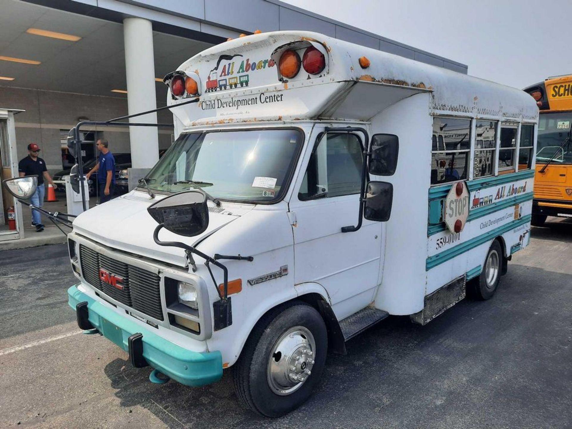 1996 GMC VANDURA 3500 SHORT BUS