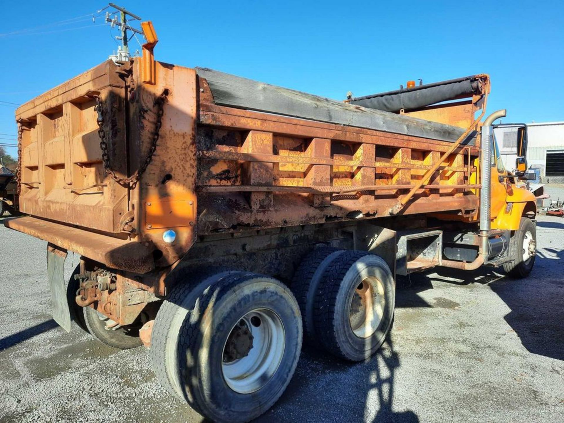 2008 INTERNATIONAL 16' T/A DUMP TRUCK (HC UNIT: HC-2102-008) - Image 2 of 26