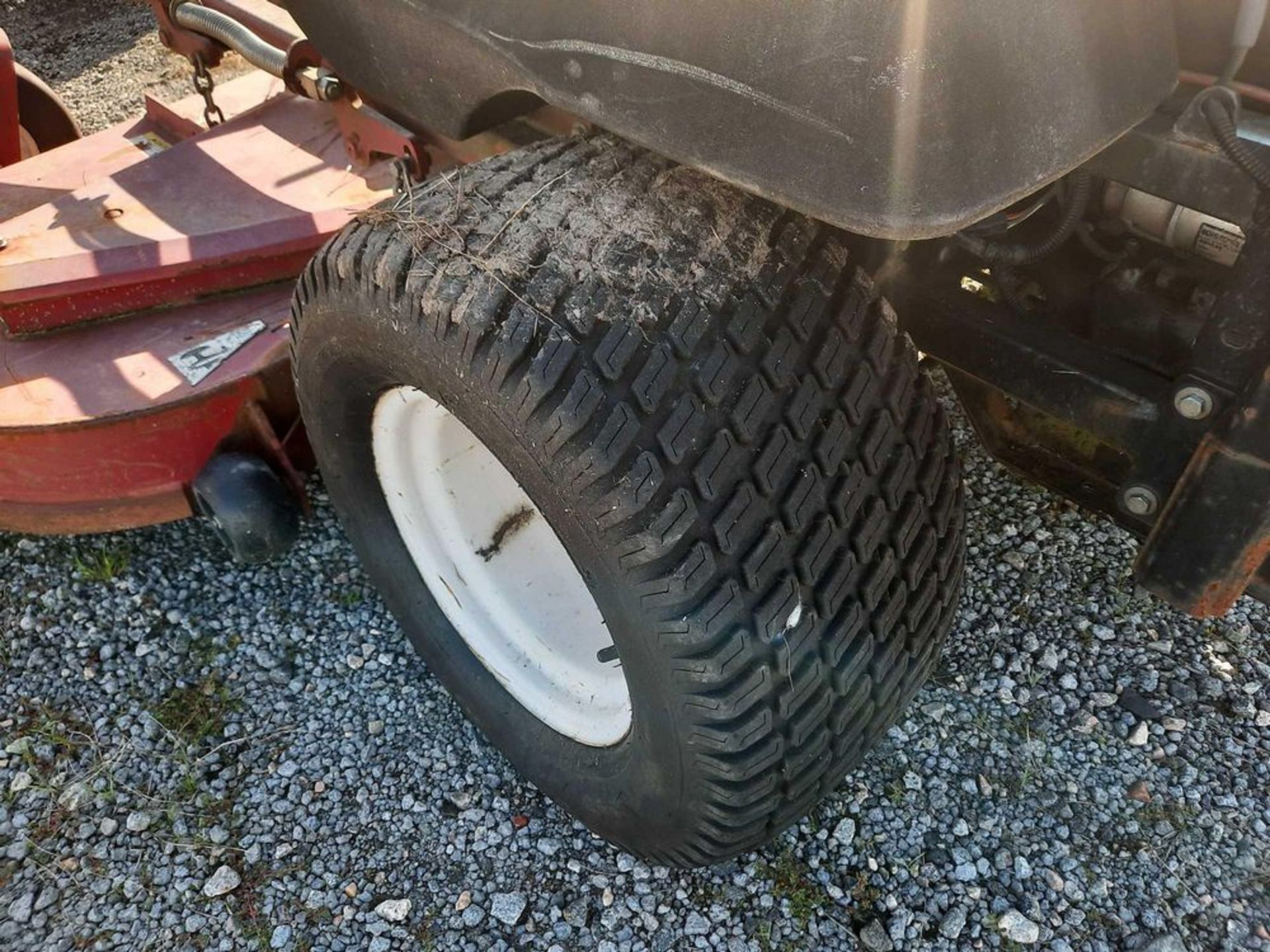 2005 EXMARK LZ27KC724 FRONT MOUNT RIDING MOWER (INOP) (VDOT UNIT: N24032) - Image 12 of 13