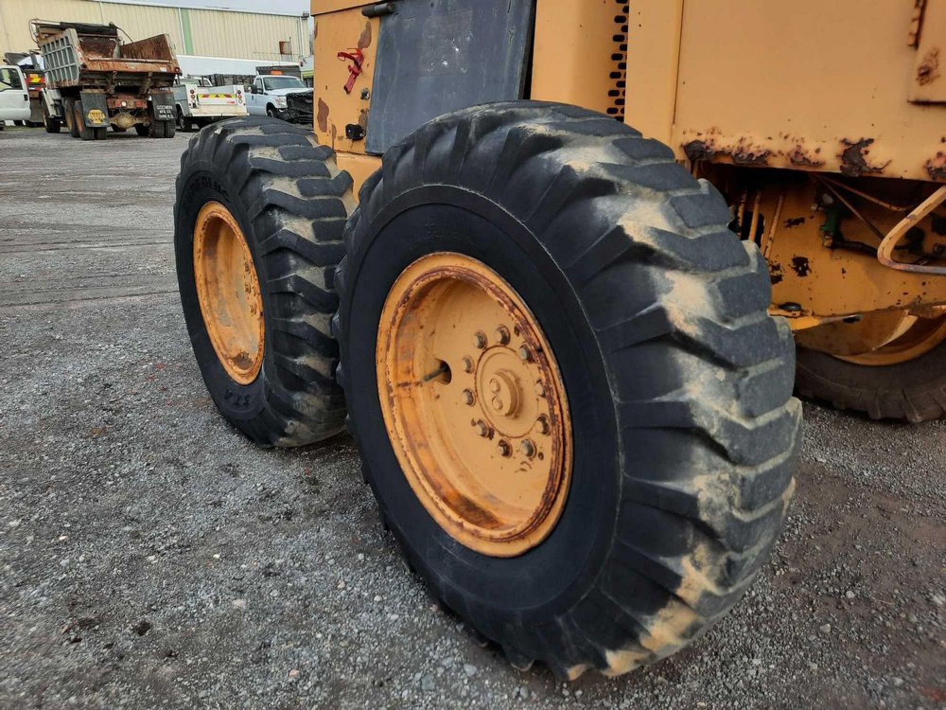 1984 JOHN DEERE 570A MOTOR GRADER - Image 11 of 18