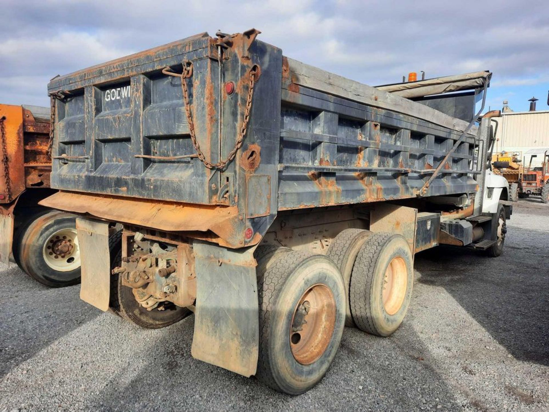 2010 INTERNATIONAL 7400 16' T/A DUMP TRUCK (HC UNIT: HC-2102-005) - Image 3 of 30