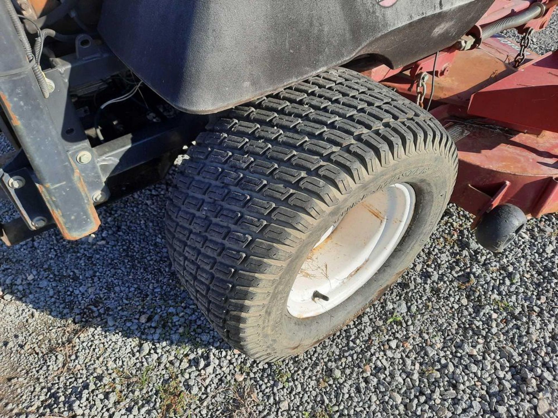 2005 EXMARK LZ27KC724 FRONT-MOUNT RIDING MOWER (INOP) (VDOT UNIT: N24033) - Image 14 of 14